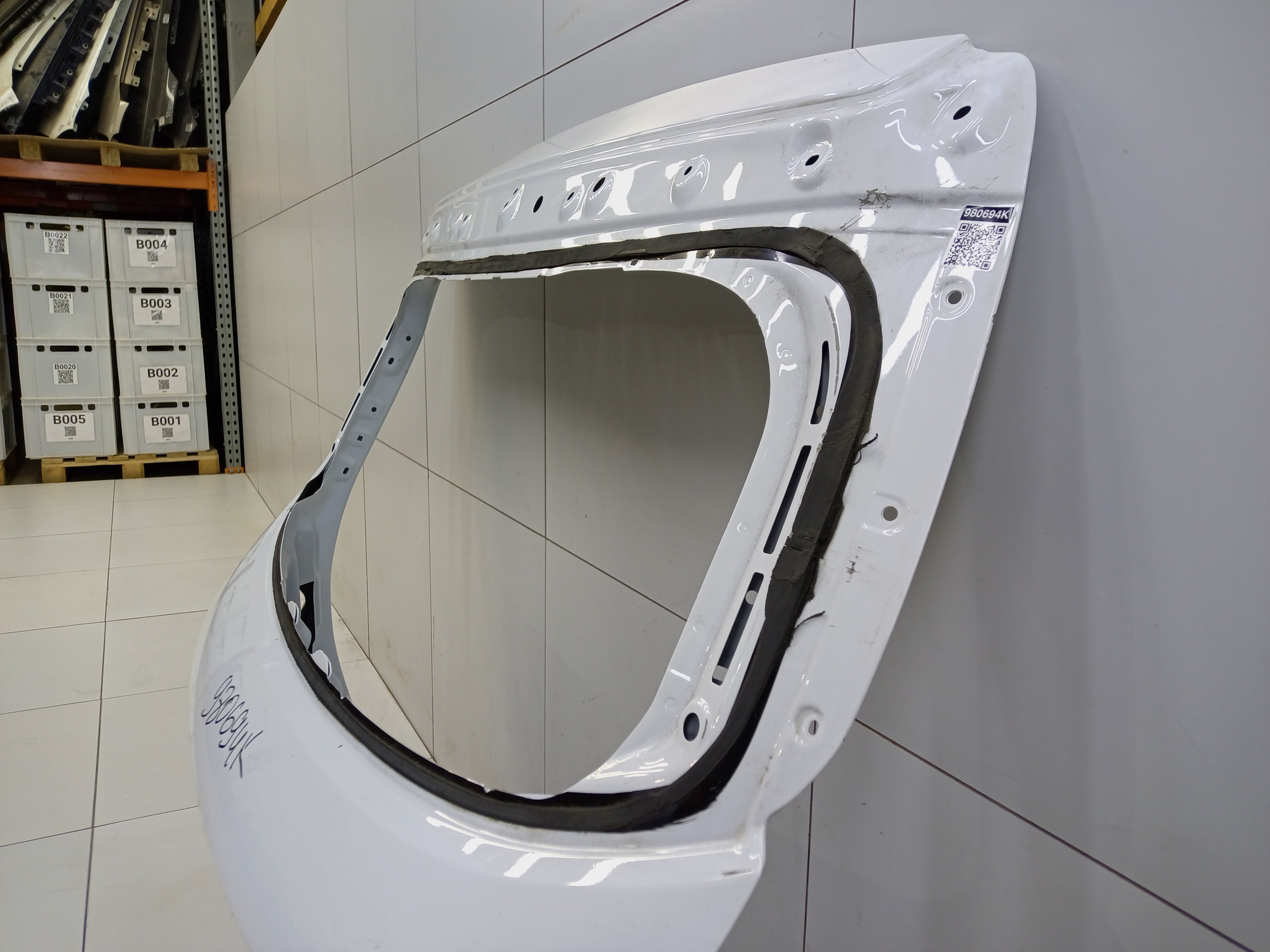 Крышка багажника Geely Coolray Restail