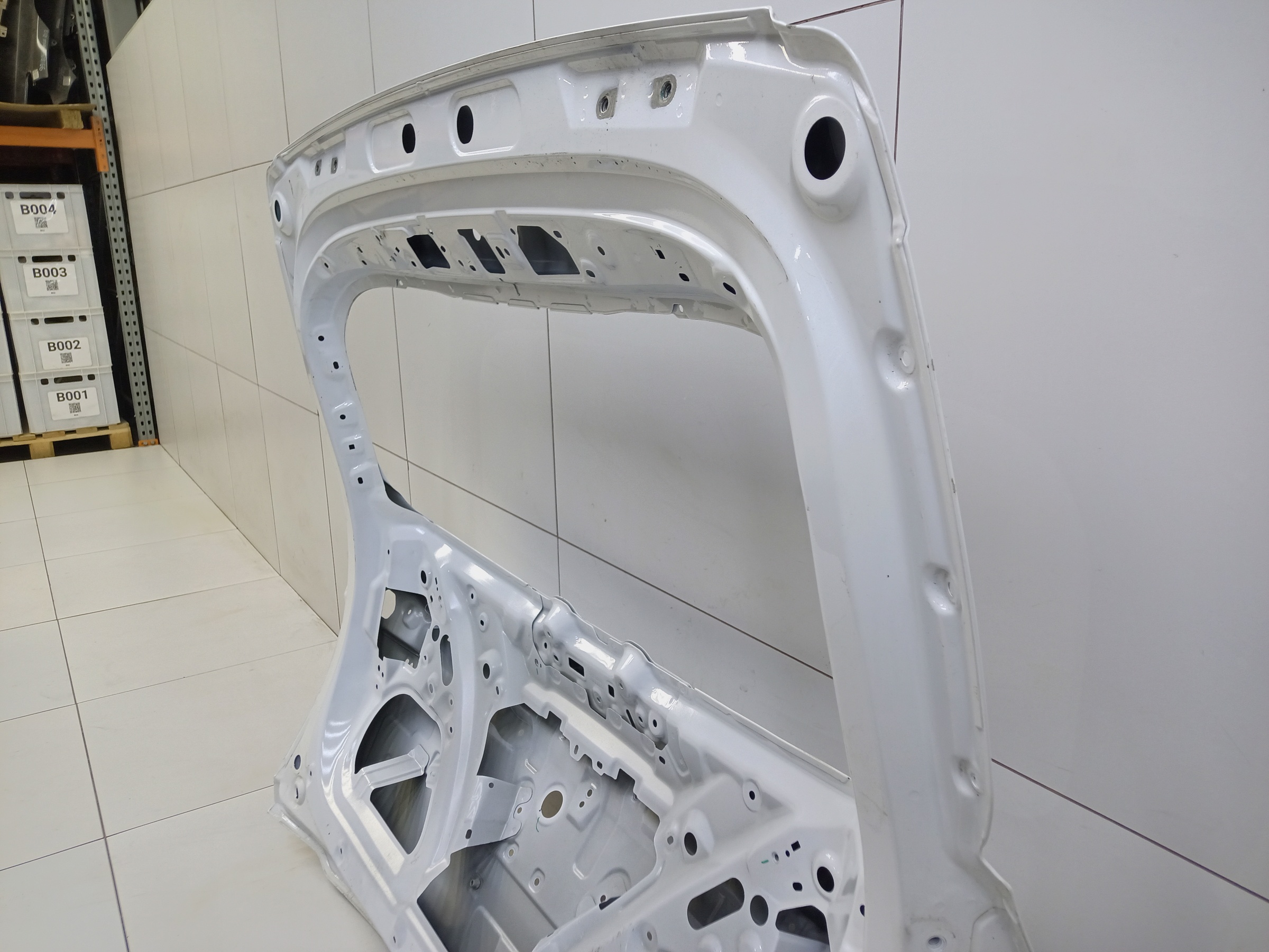 Крышка багажника Geely Coolray Restail