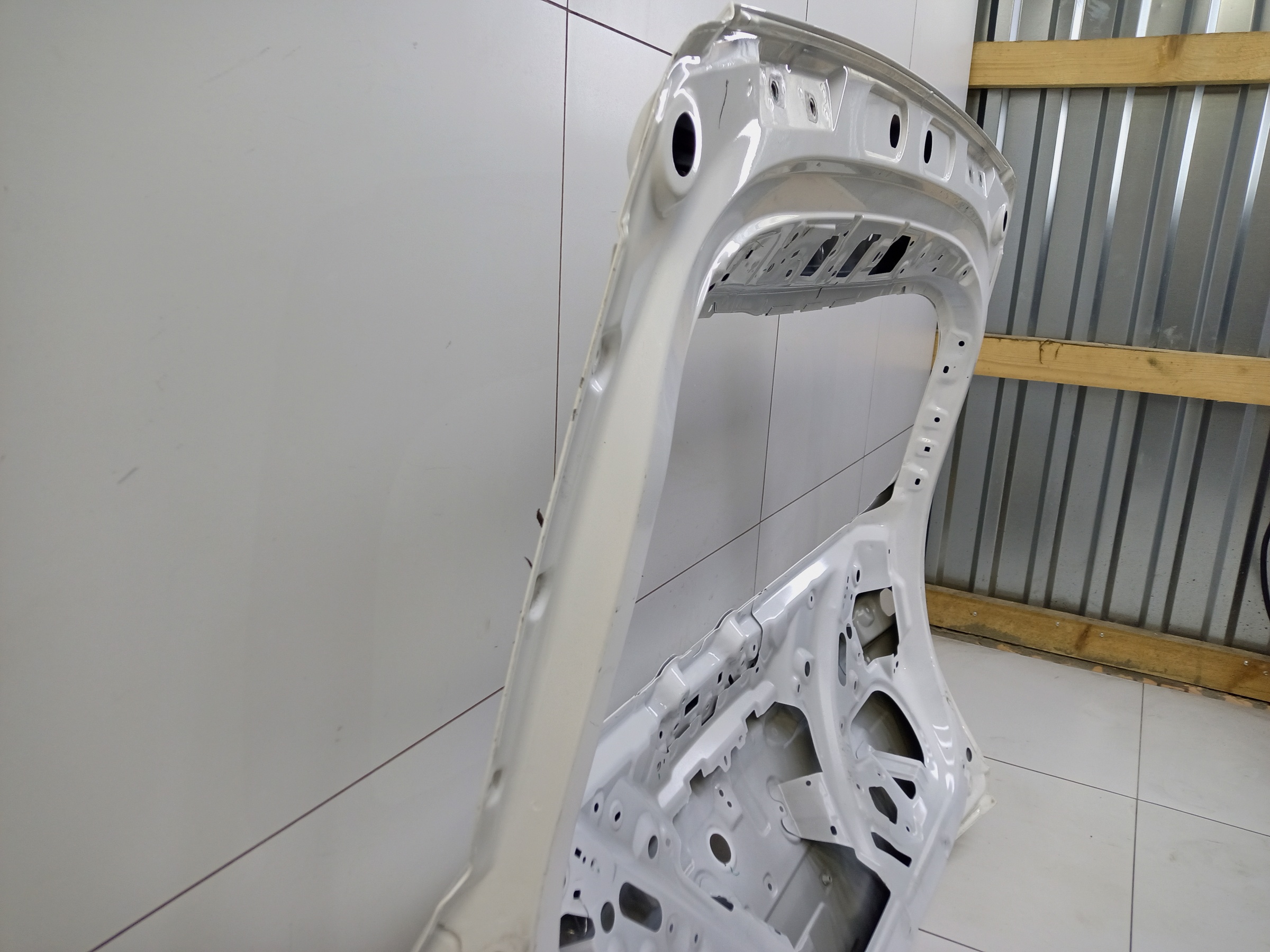 Крышка багажника Geely Coolray Restail