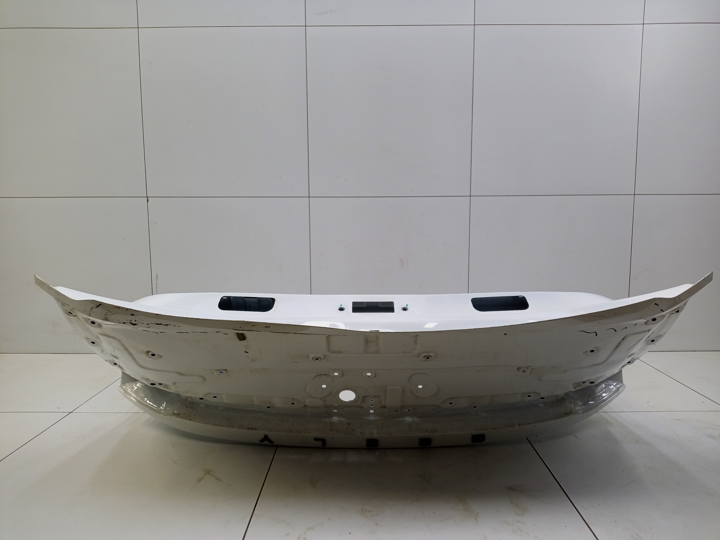 Крышка багажника Geely Coolray Restail