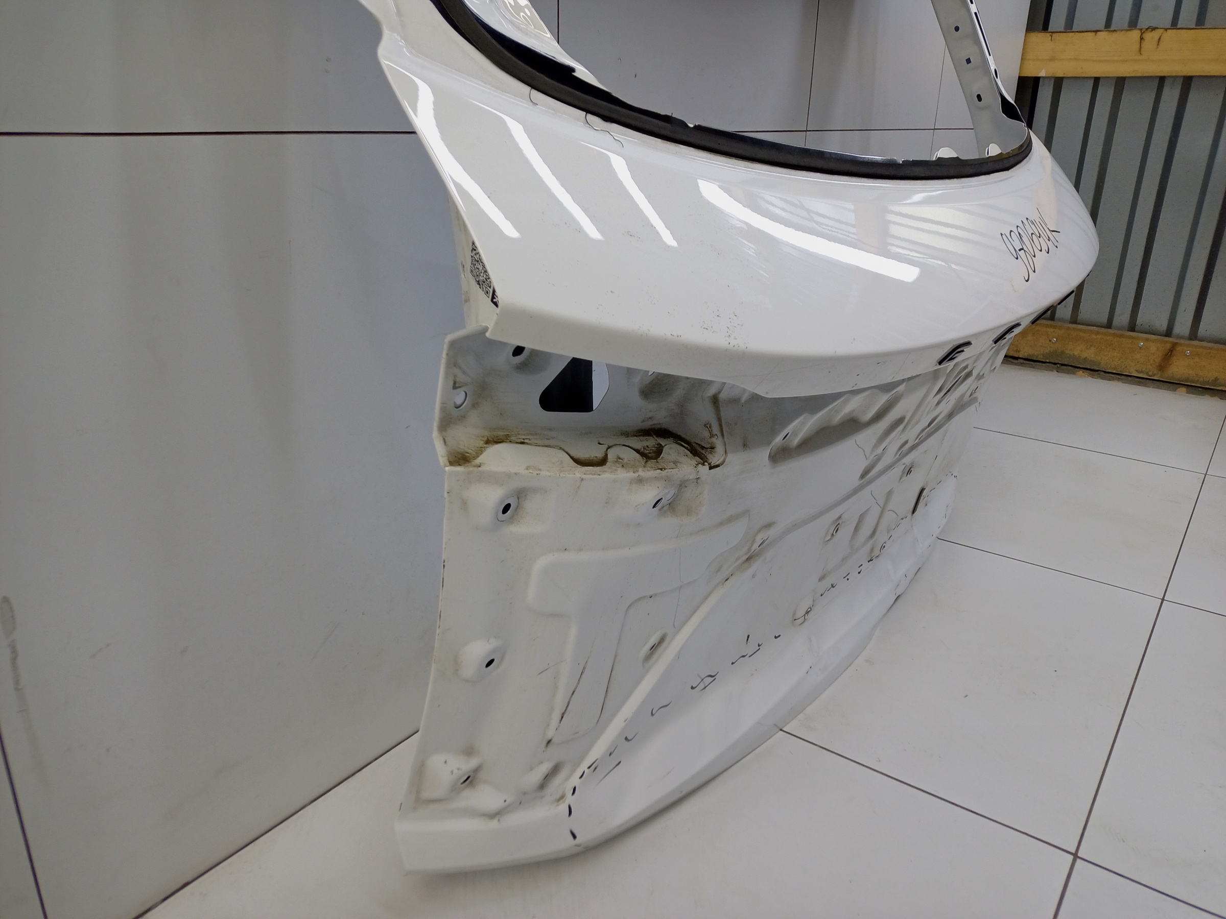 Крышка багажника Geely Coolray Restail