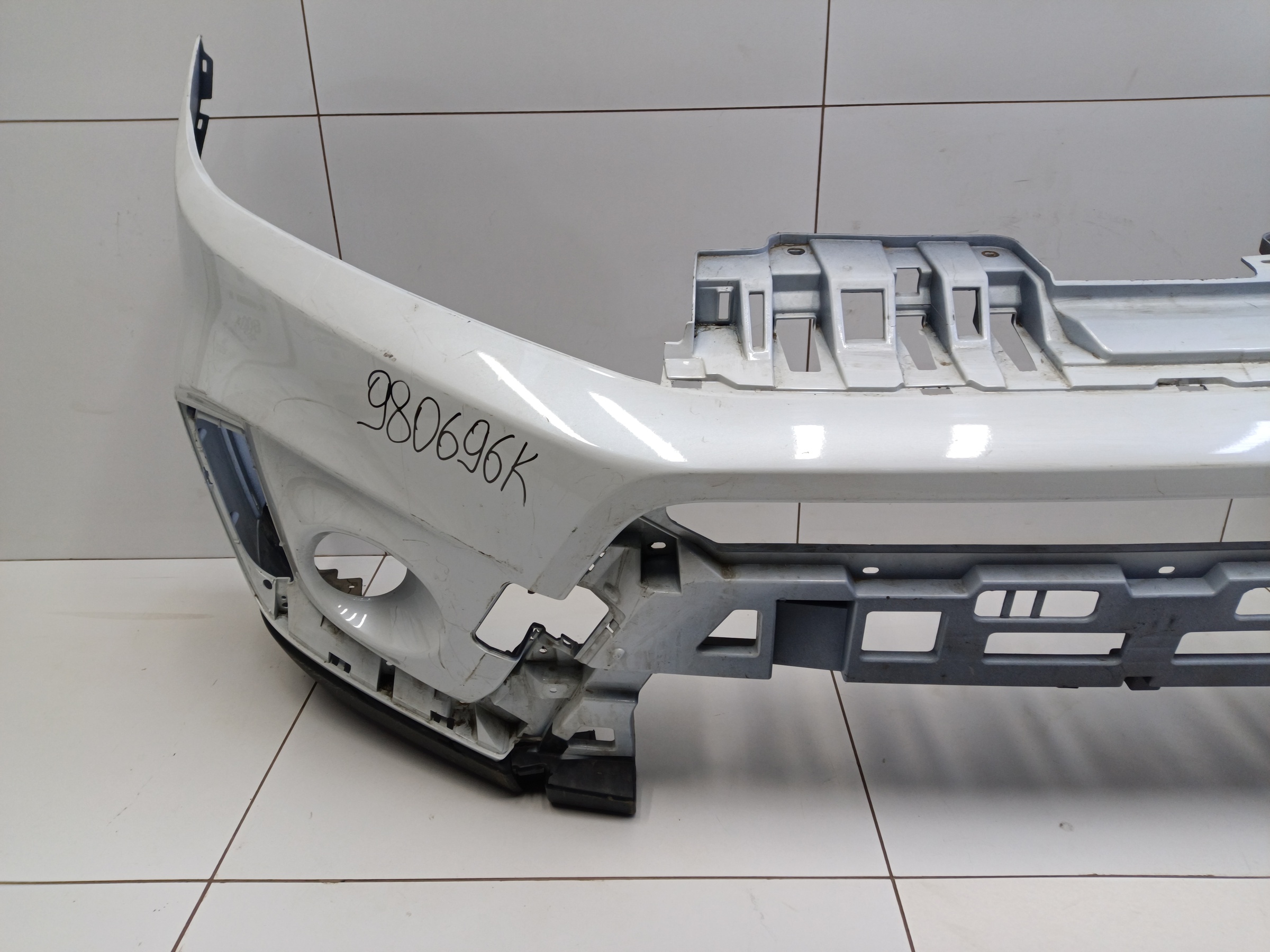 Бампер передний Suzuki Vitara 2 Restail