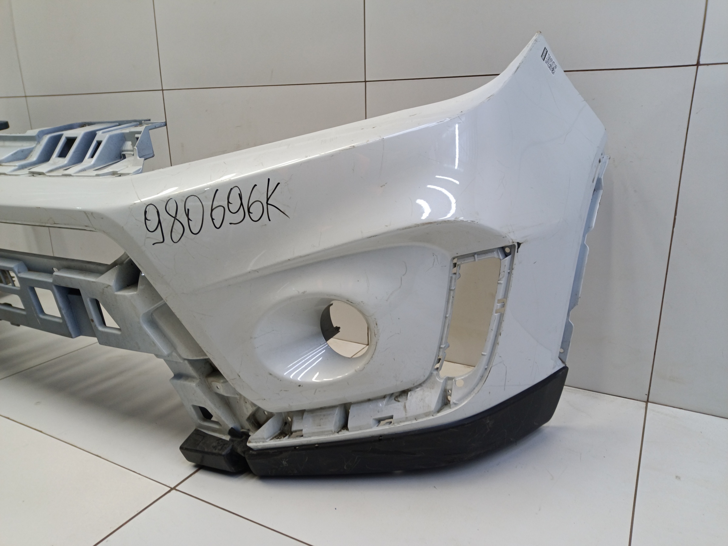 Бампер передний Suzuki Vitara 2 Restail