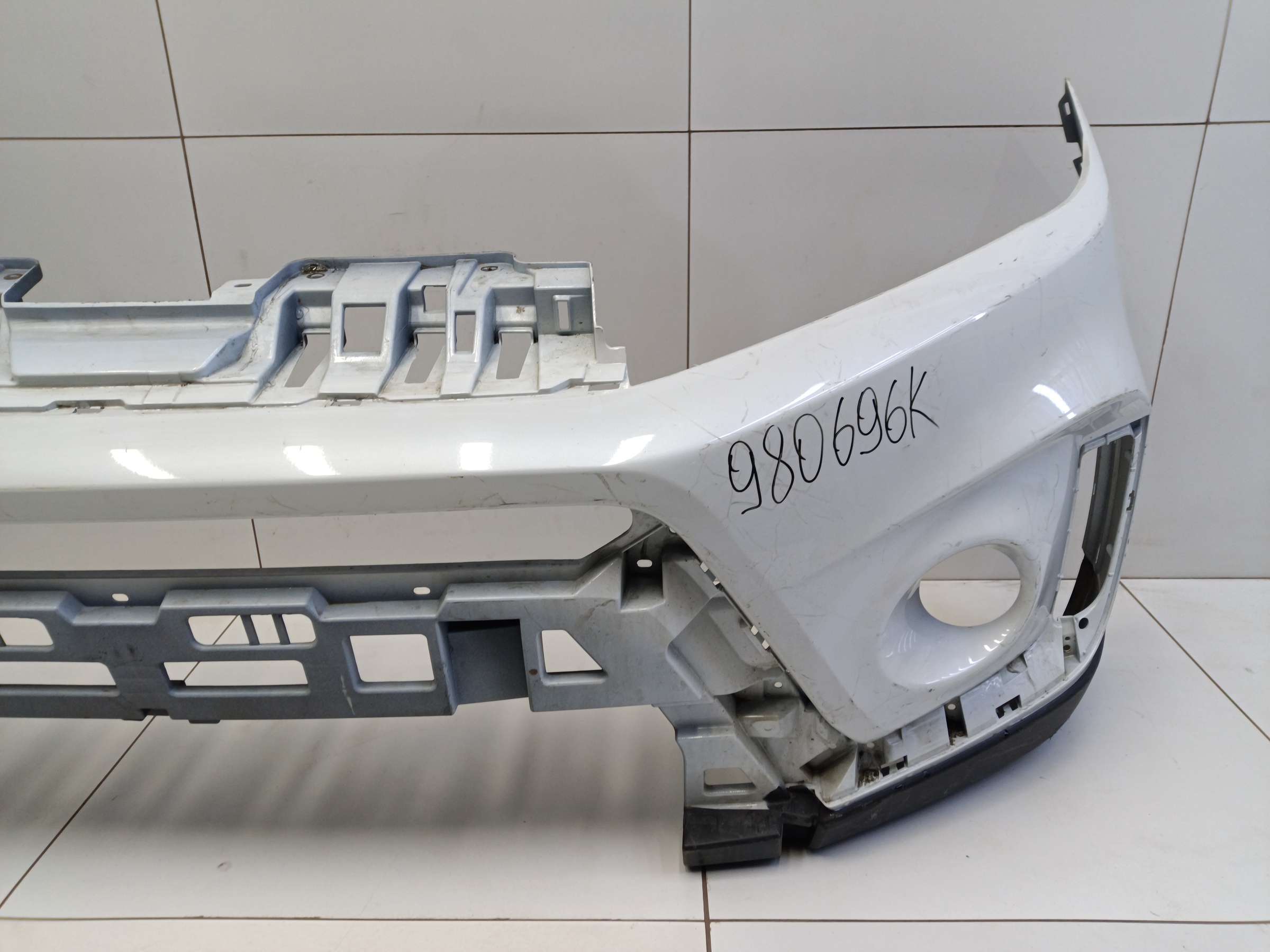 Бампер передний Suzuki Vitara 2 Restail