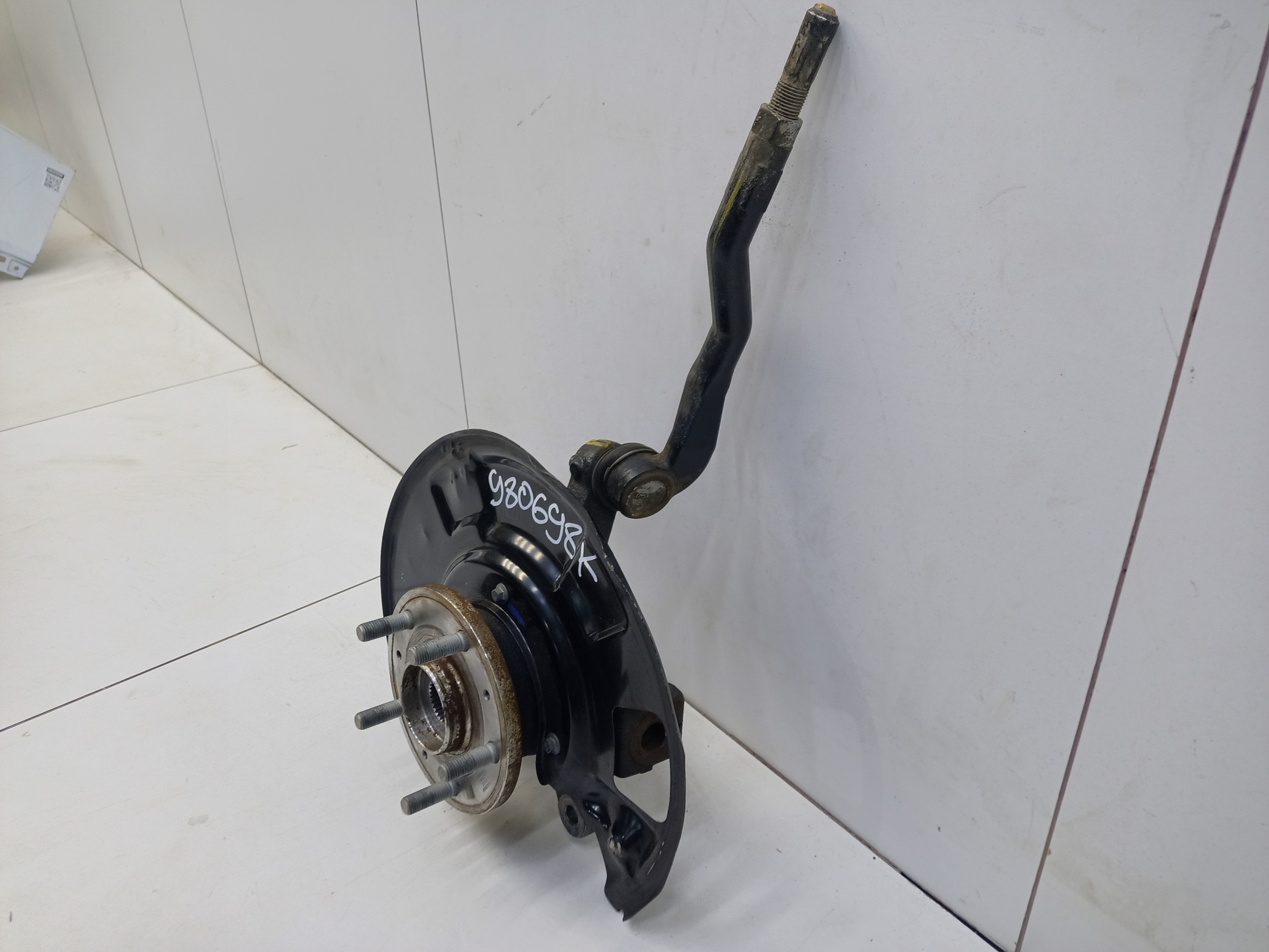 Кулак поворотный передний левый Changan UNI-S