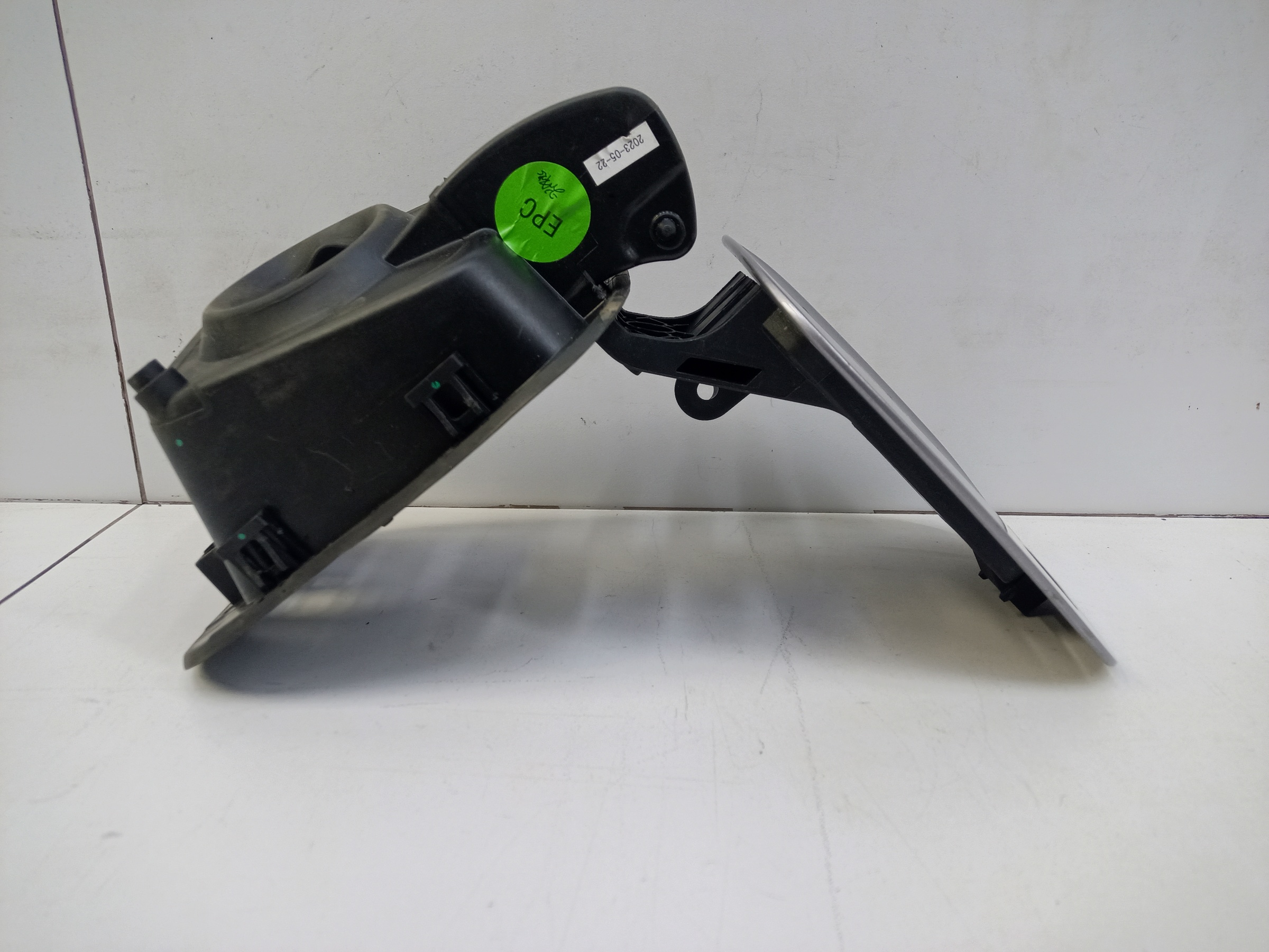 Лючок бензобака Geely Coolray