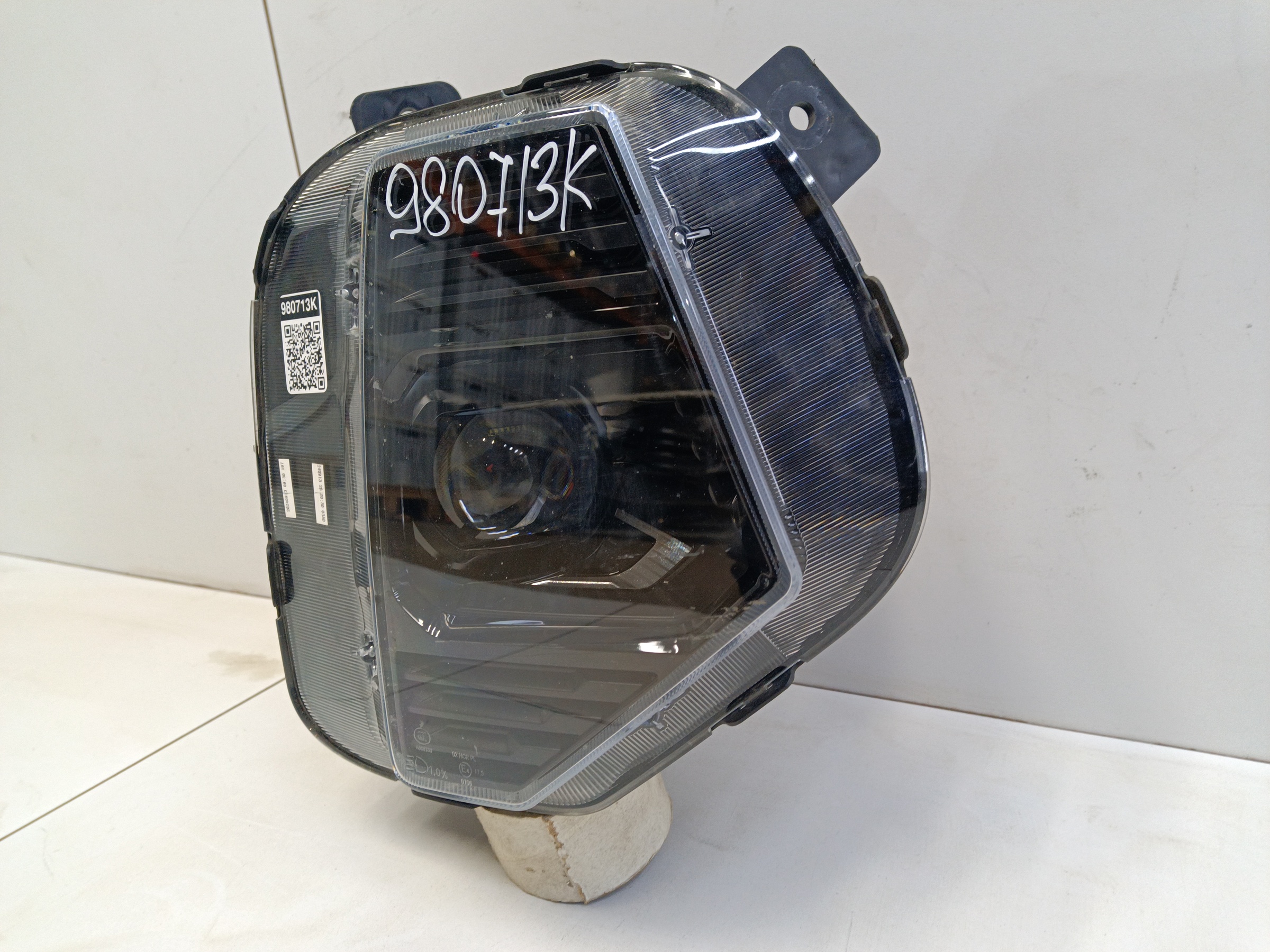 Фара передняя правая Changan CS35Plus Restail LED