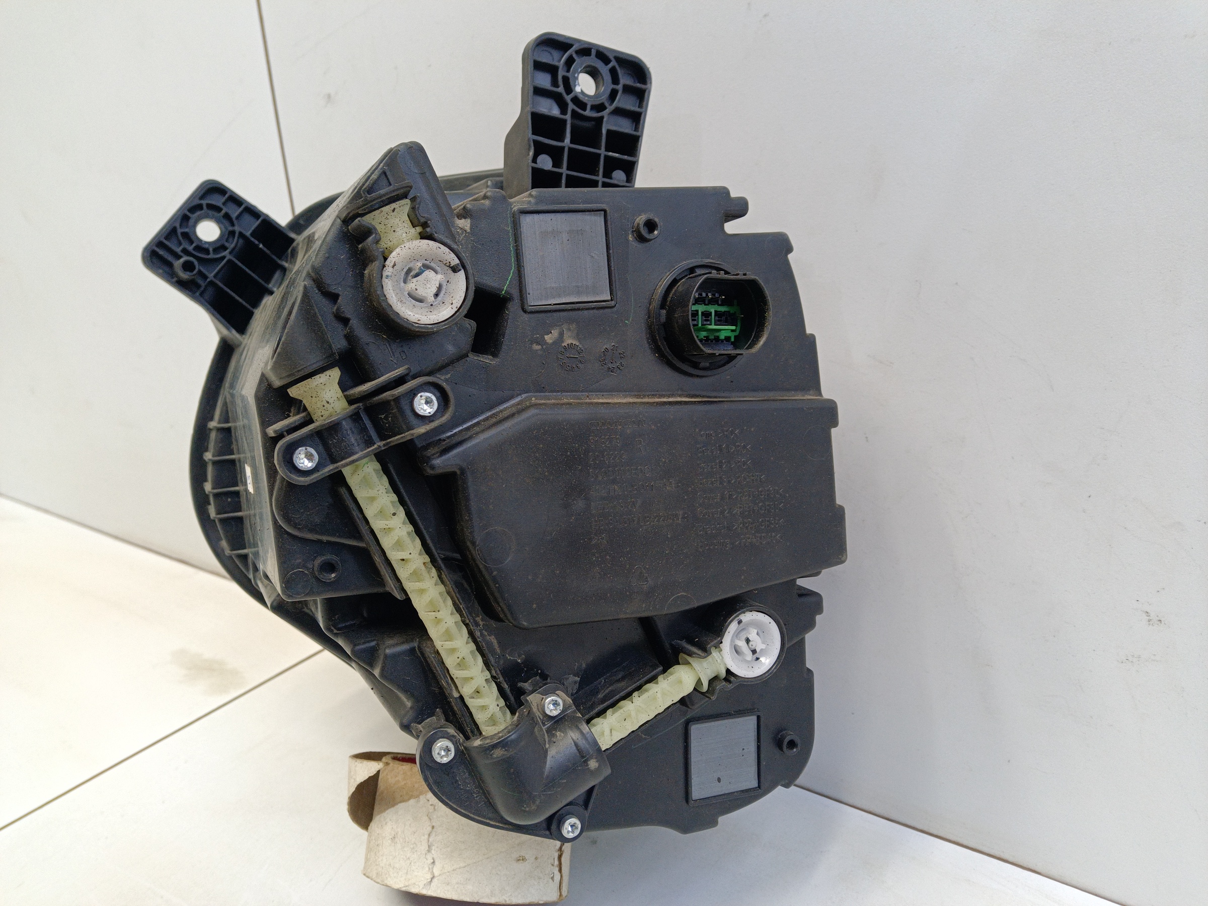 Фара передняя правая Changan CS35Plus Restail LED