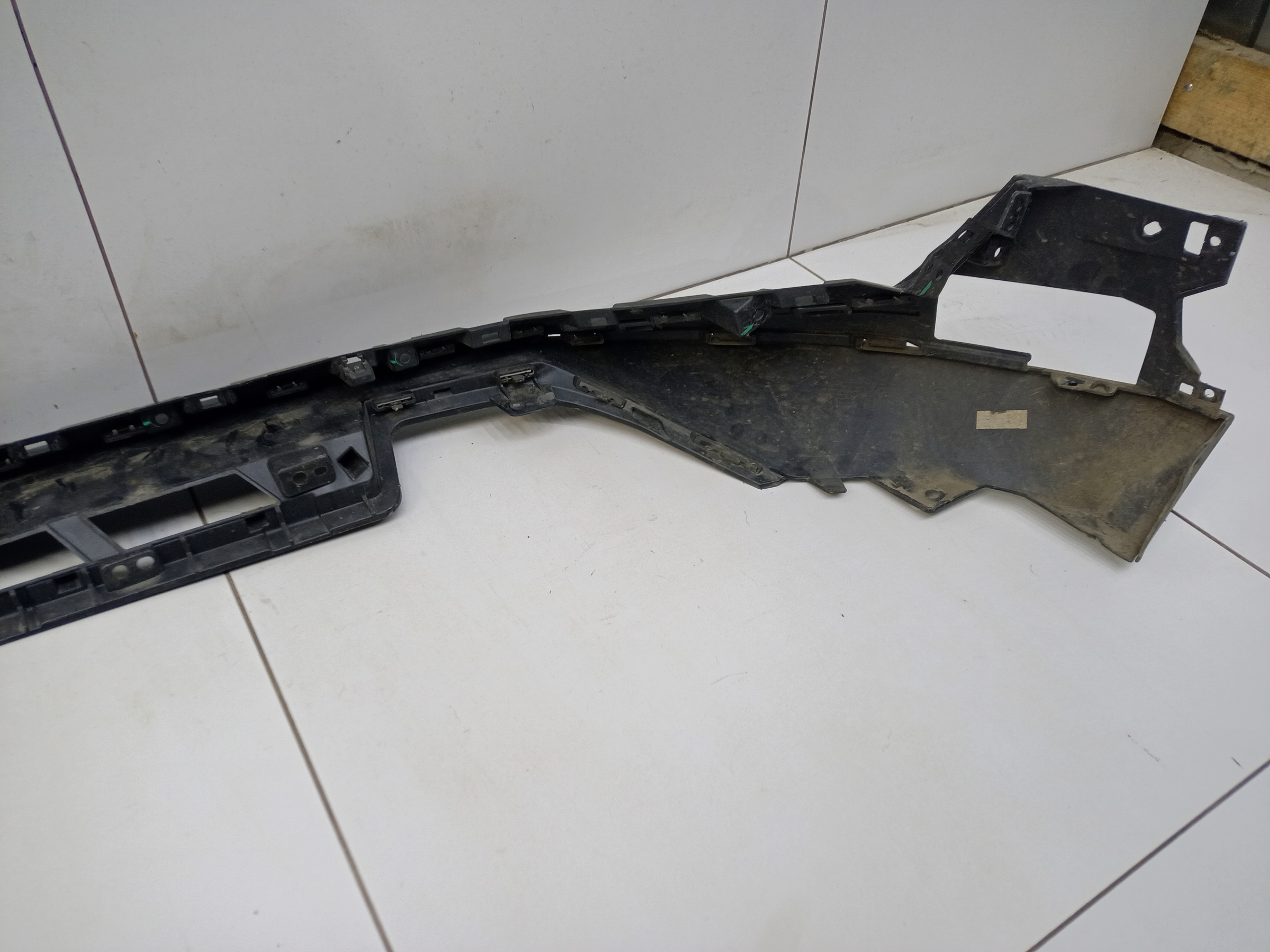 Юбка переднего бампера Geely Atlas 2