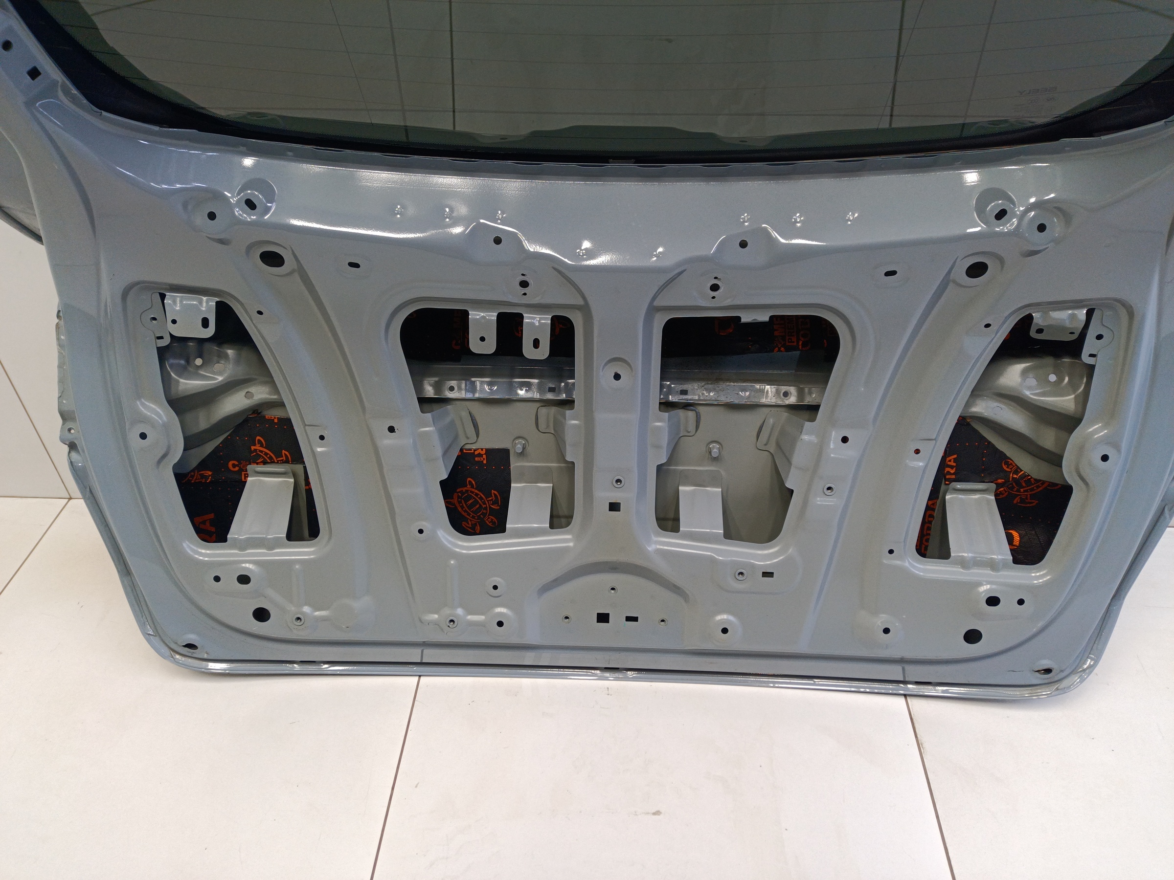 Крышка багажника Geely Tugella Restail