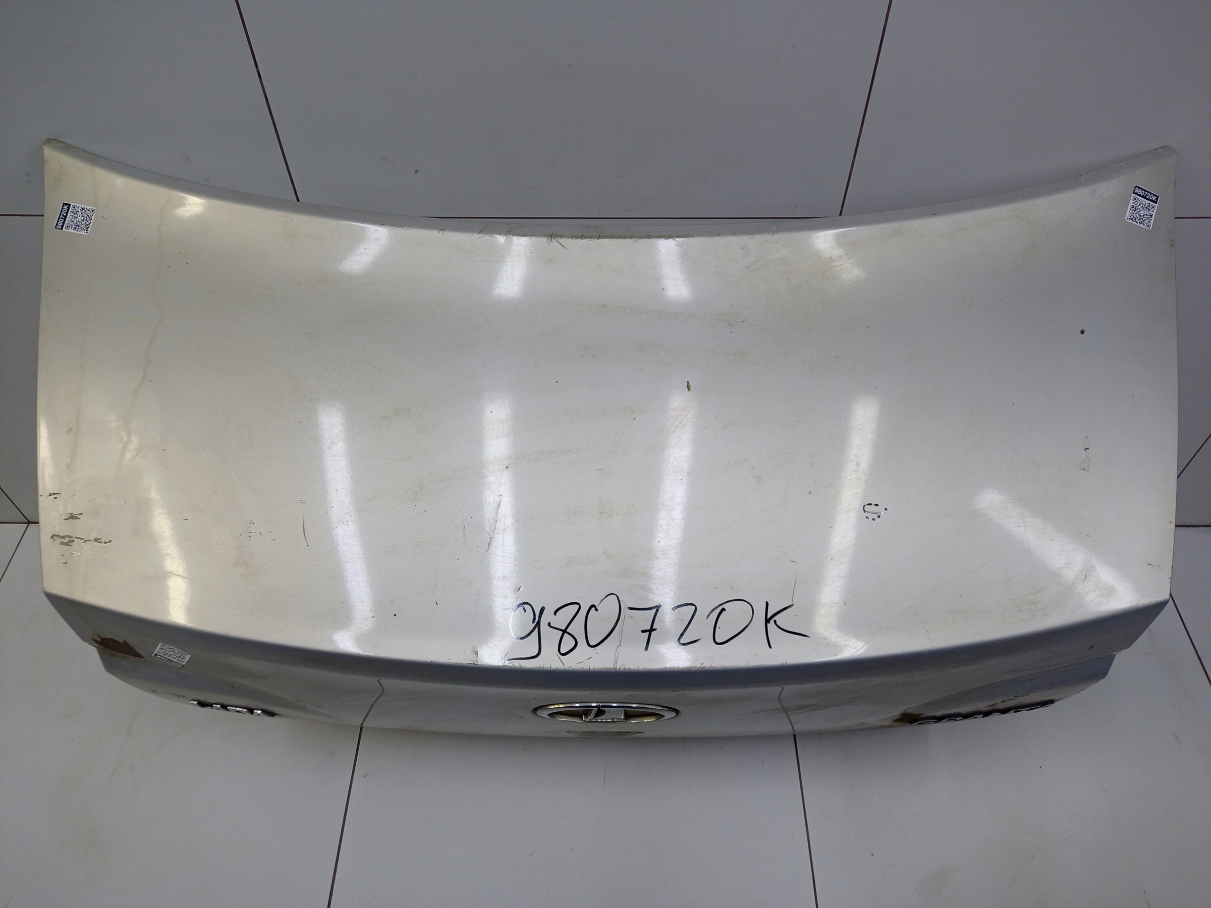 Крышка багажника Lada Granta Sedan 1