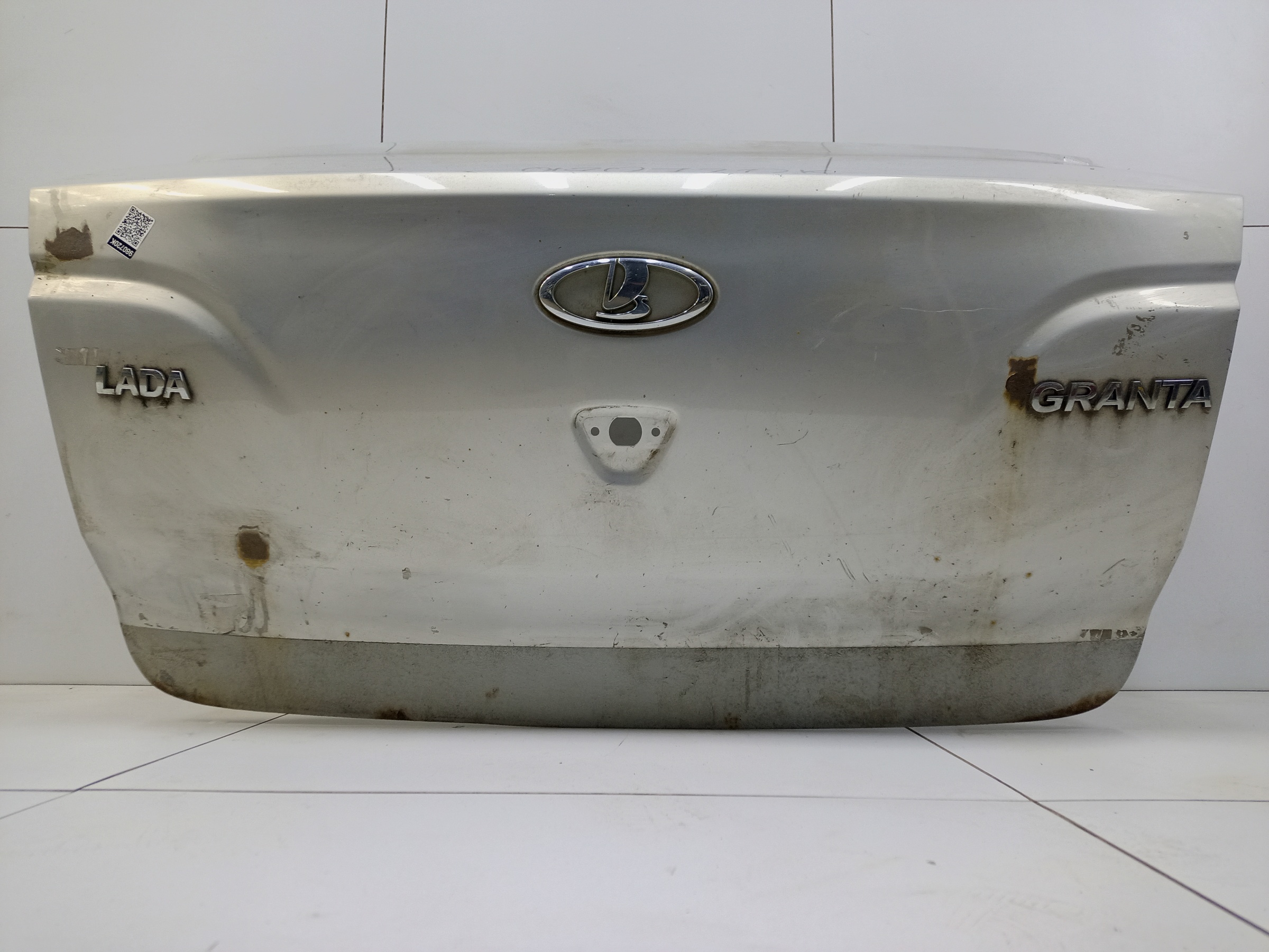 Крышка багажника Lada Granta Sedan 1