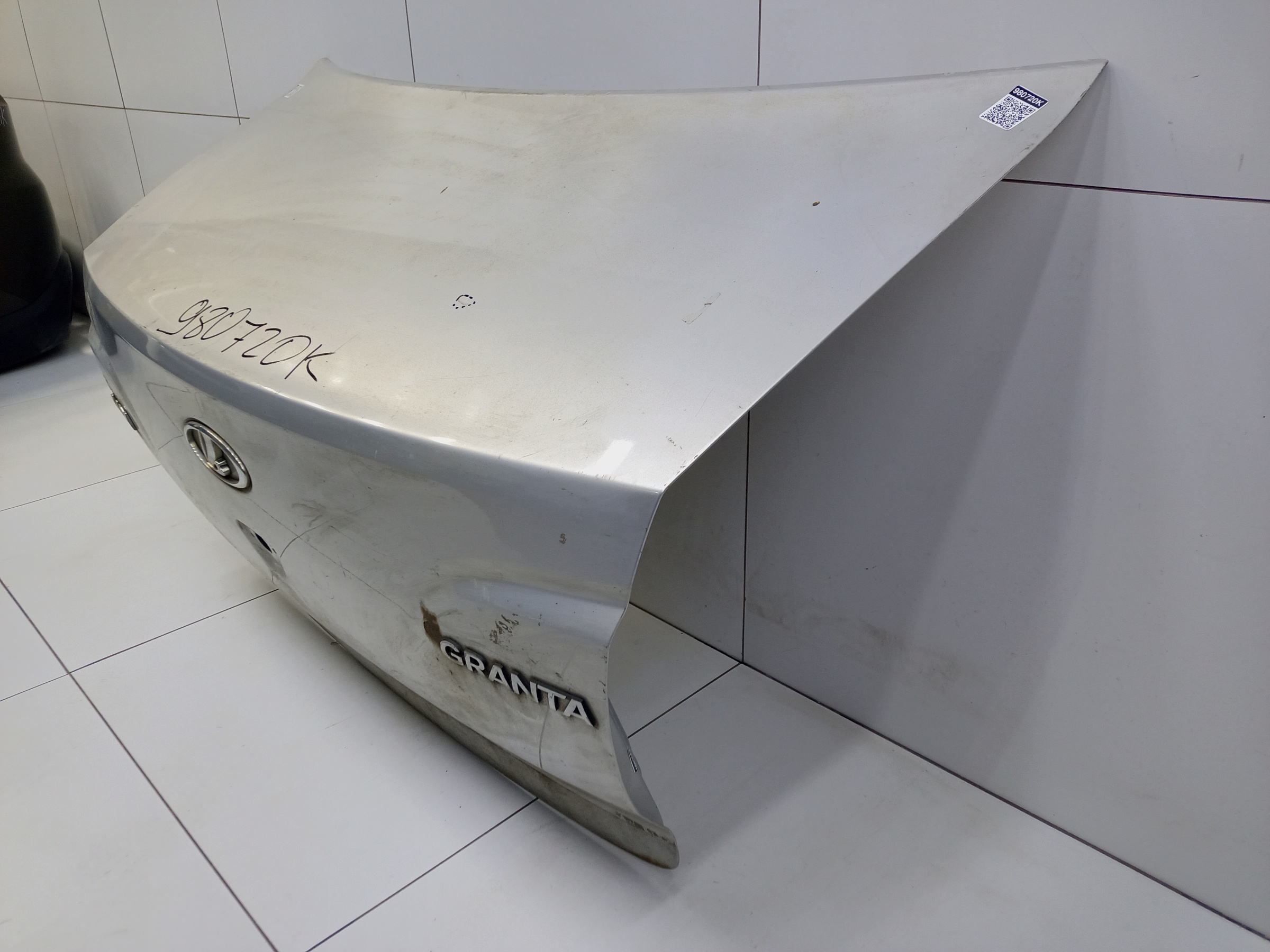 Крышка багажника Lada Granta Sedan 1