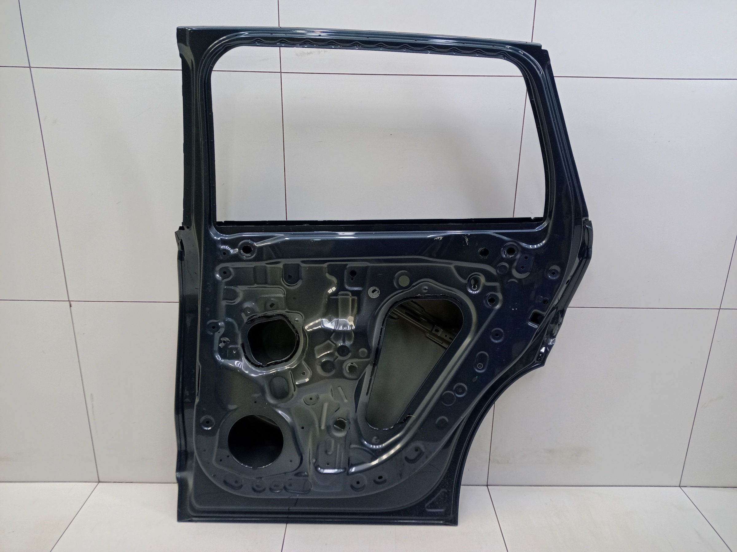 Дверь задняя правая Geely Monjaro