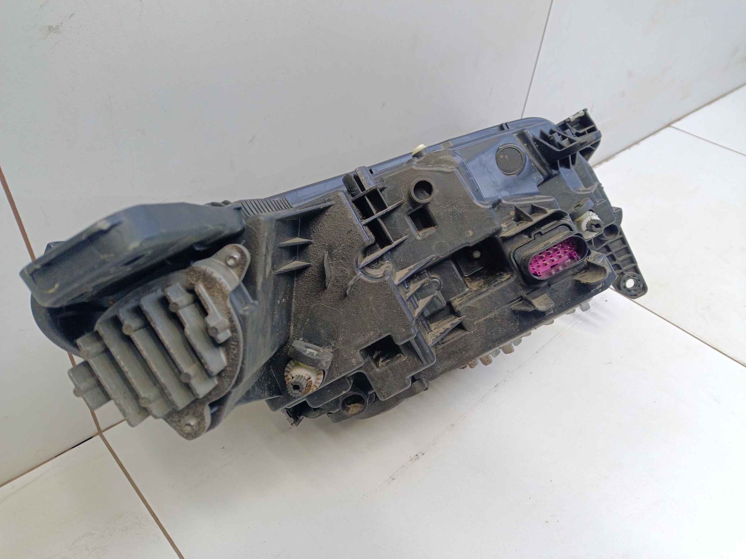 Фара передняя левая Exeed LX LED