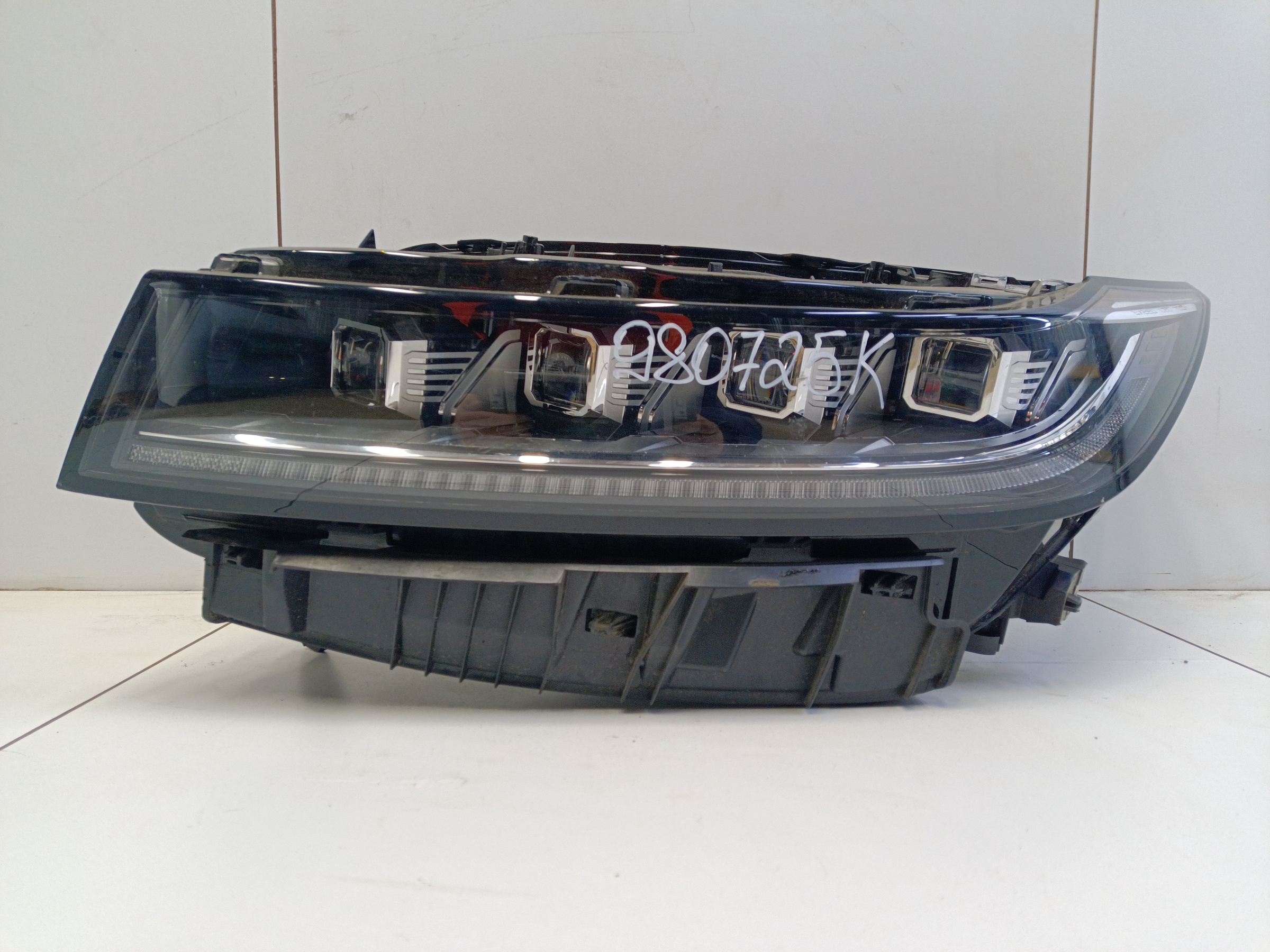 Фара передняя левая Exeed LX LED