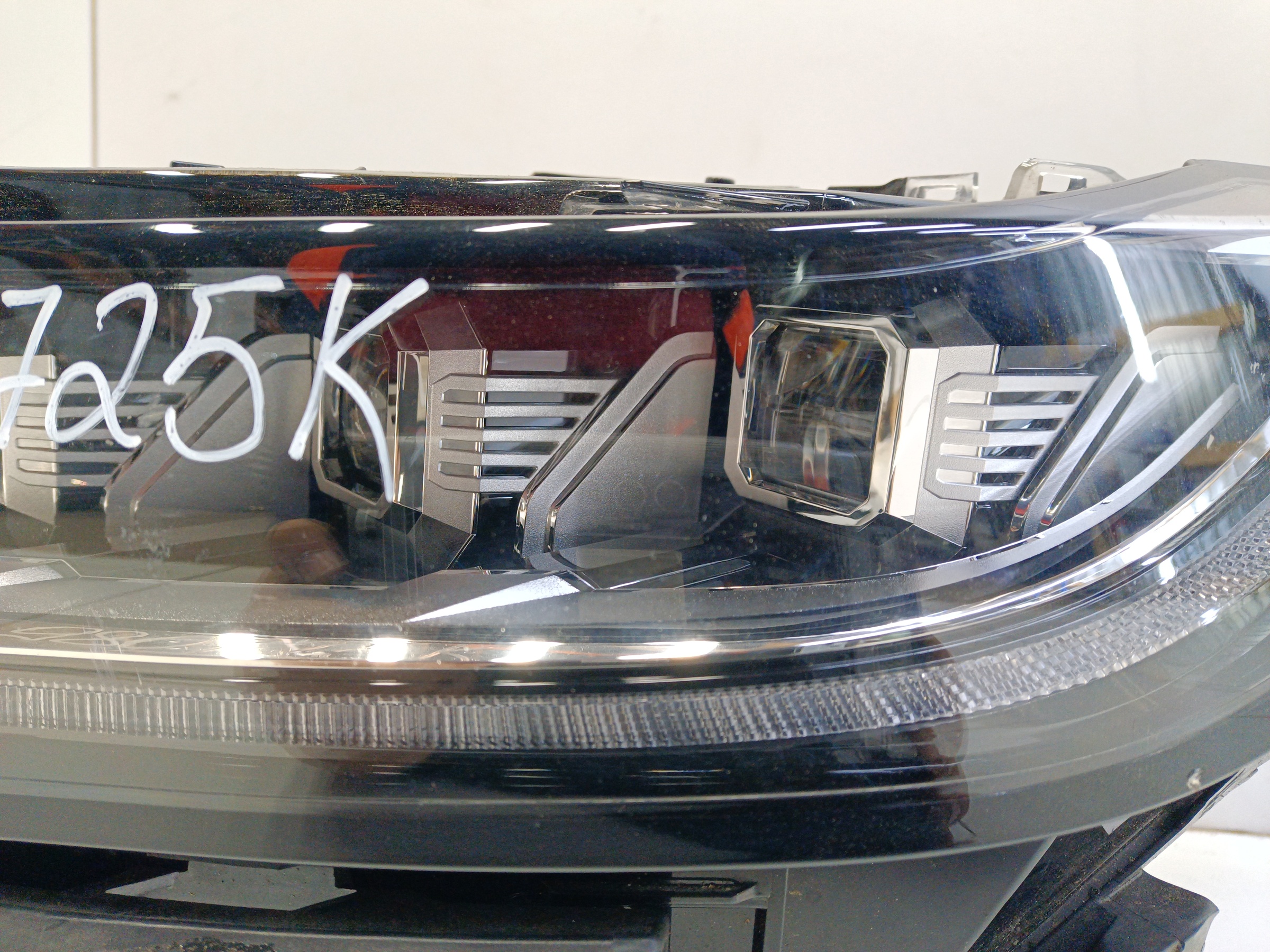 Фара передняя левая Exeed LX LED