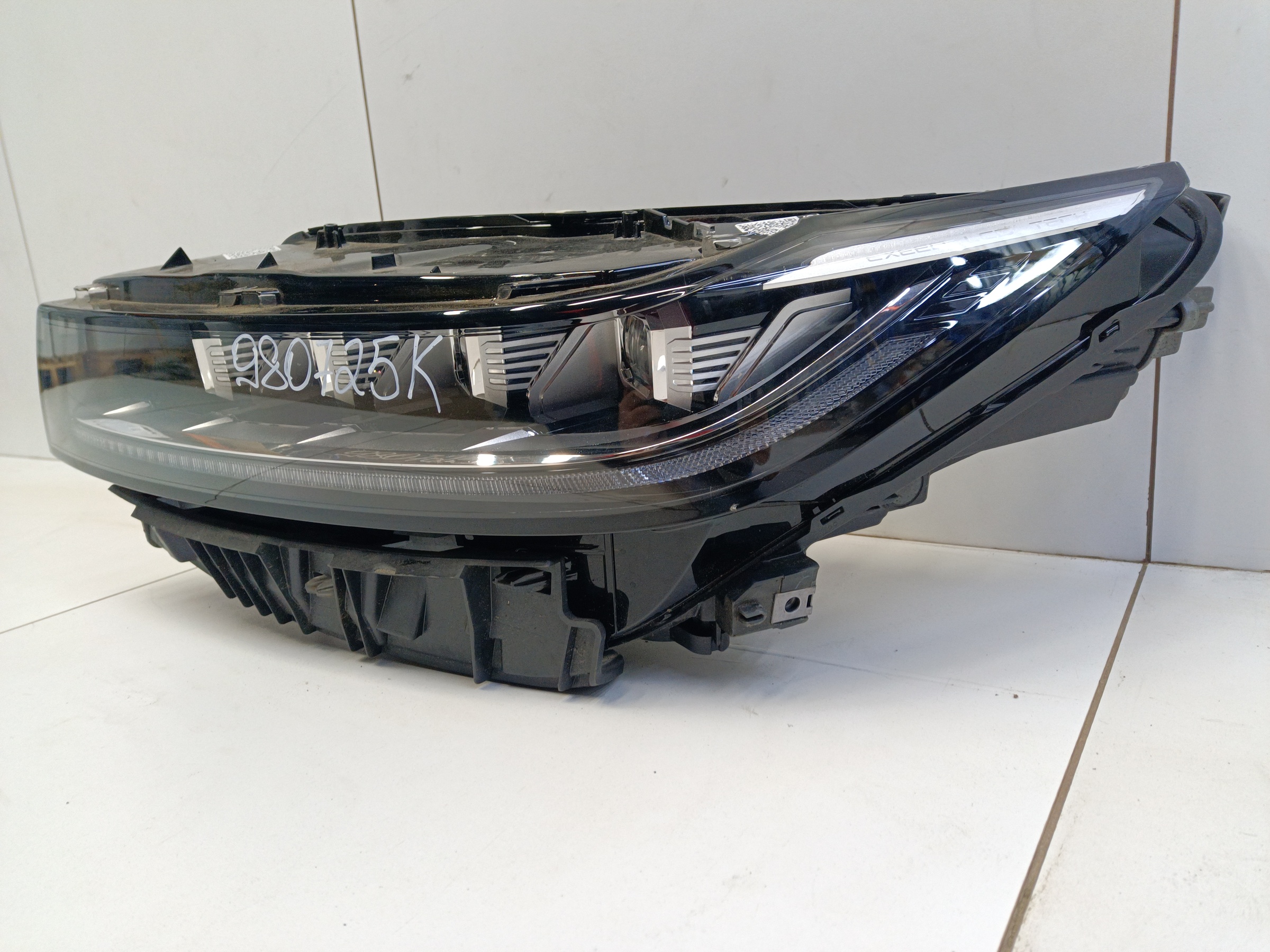 Фара передняя левая Exeed LX LED