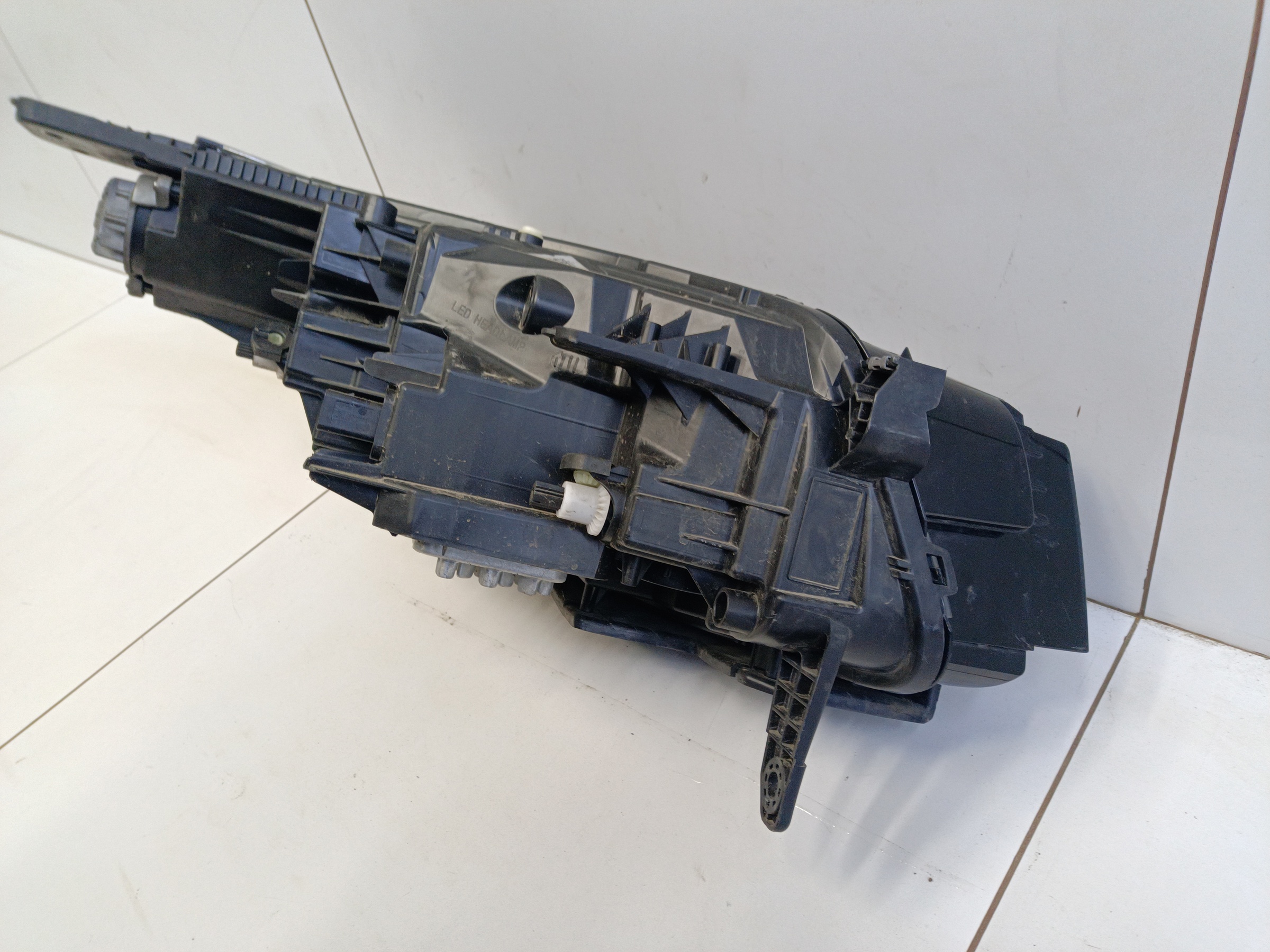 Фара передняя левая Exeed LX LED