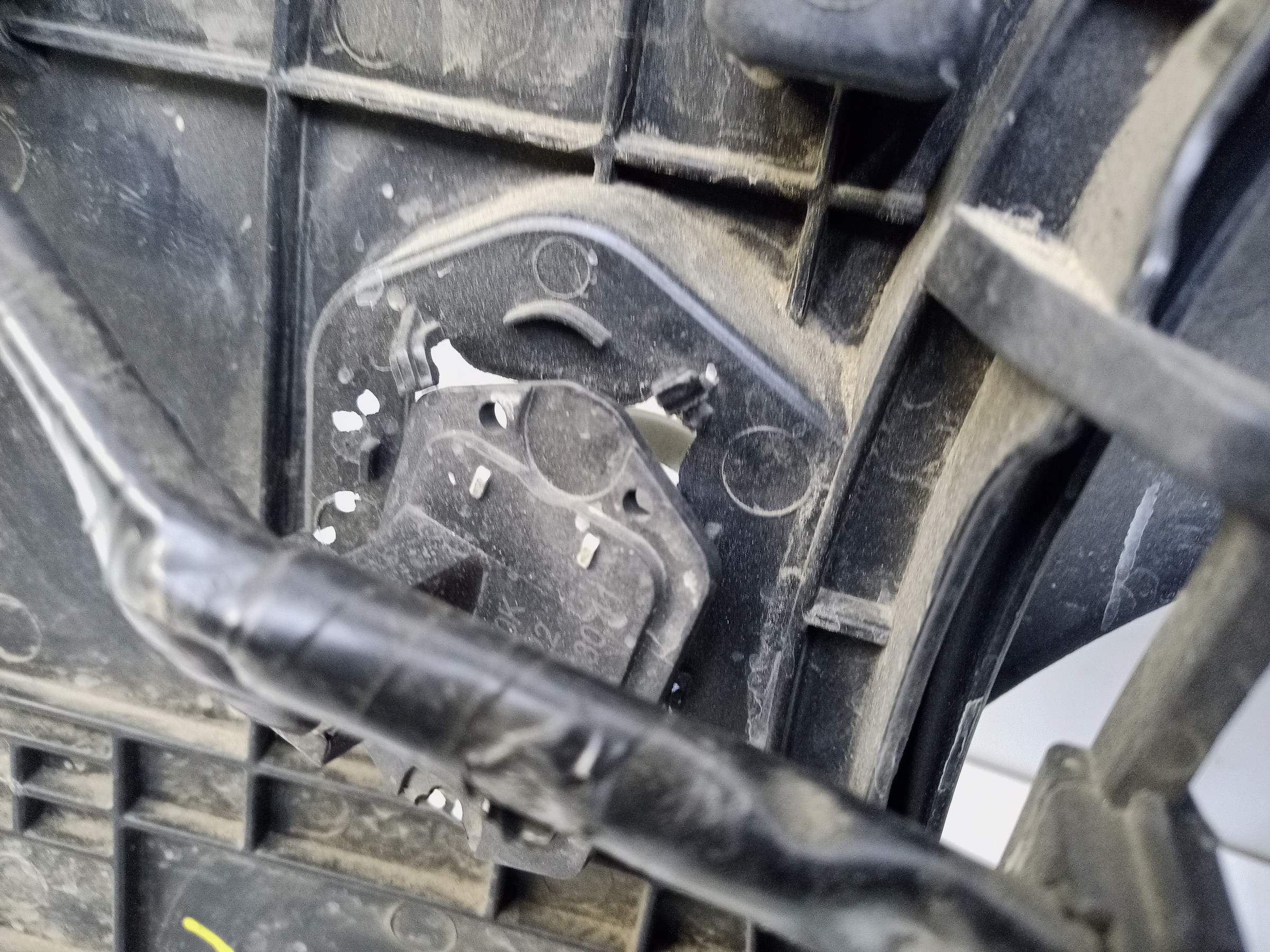 Диффузор вентилятора радиатора Haval M6 2