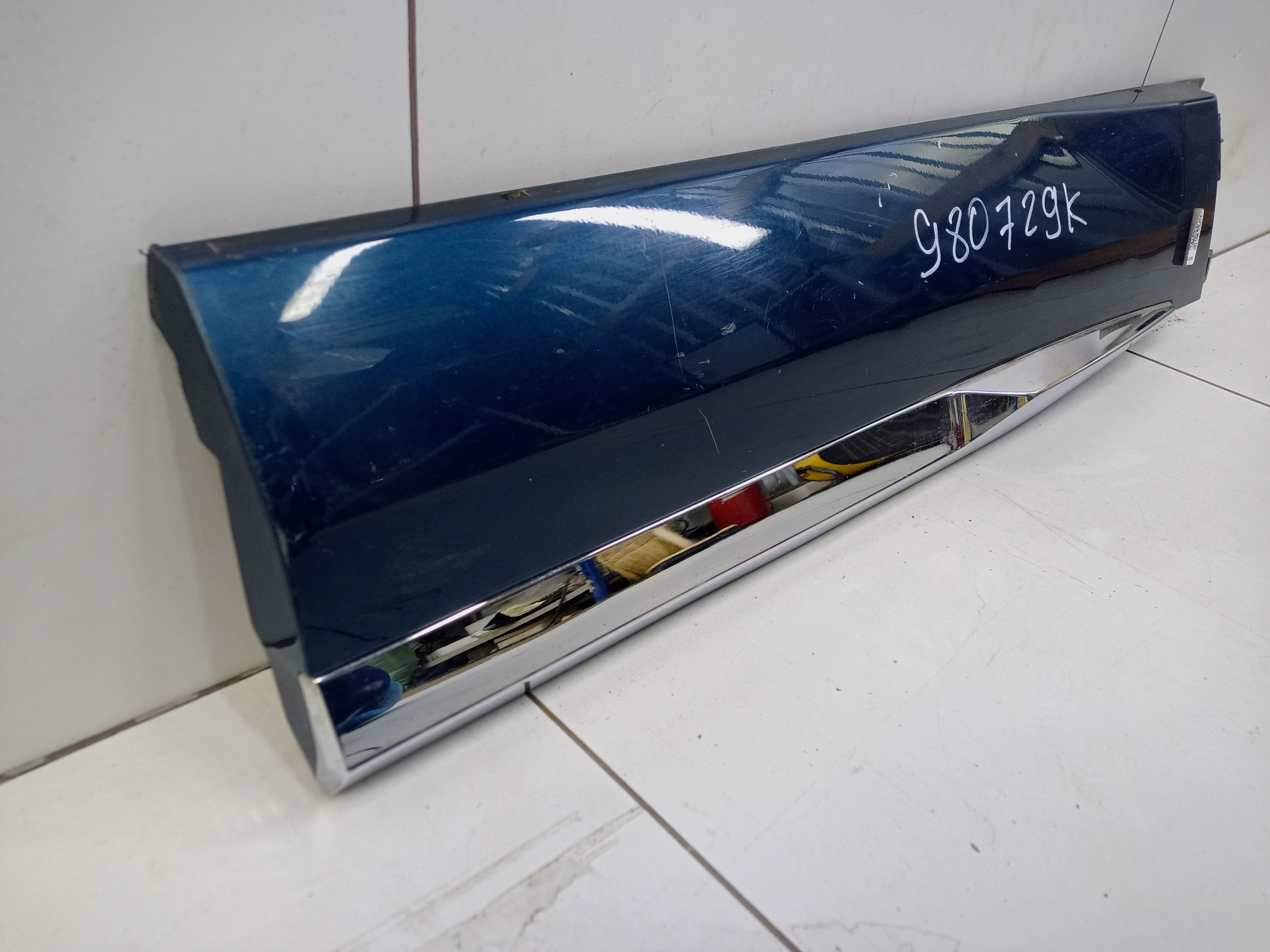 Накладка двери задней правой Geely Monjaro