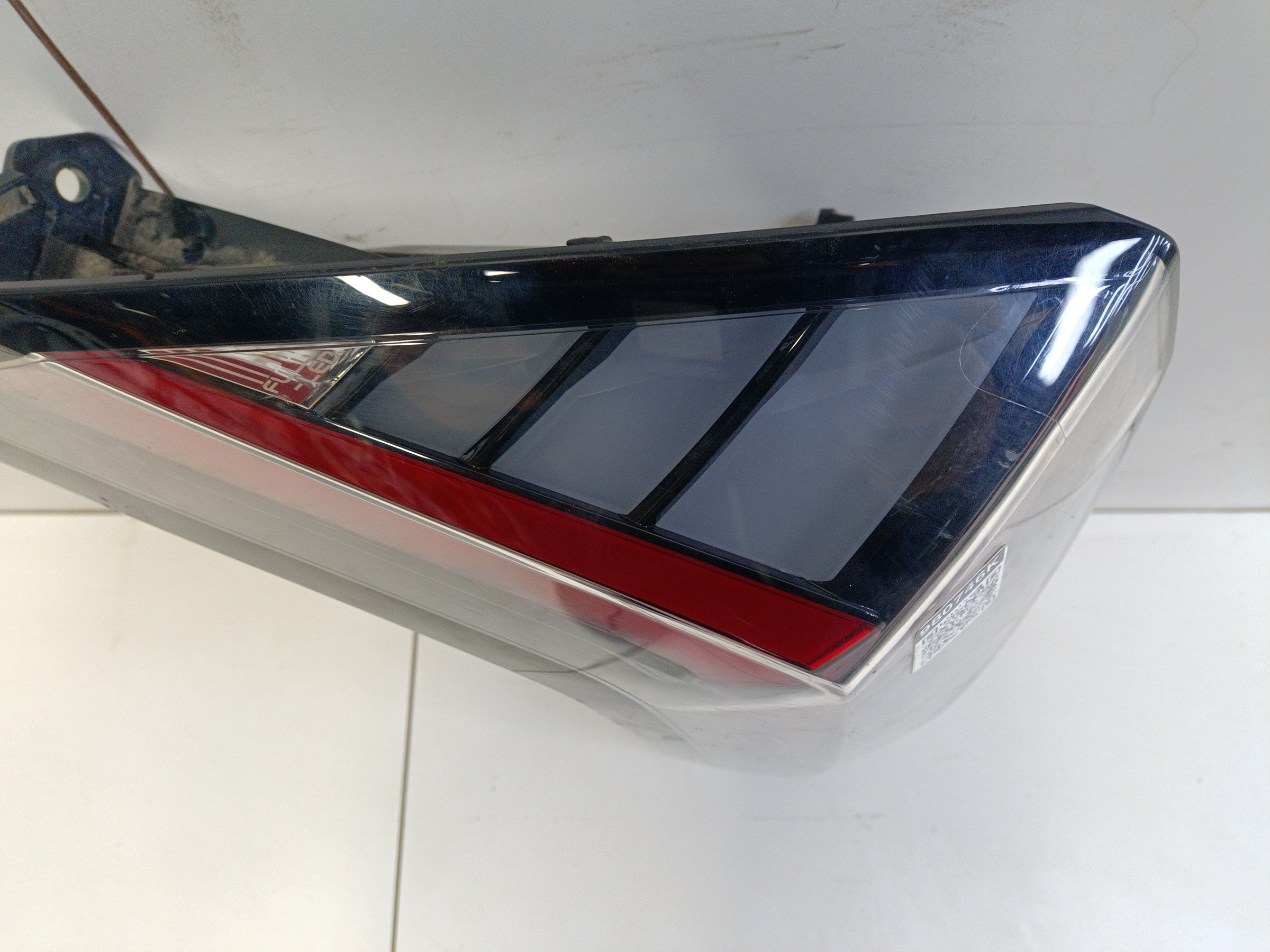 Фонарь задний левый наружный Geely Atlas 2 LED