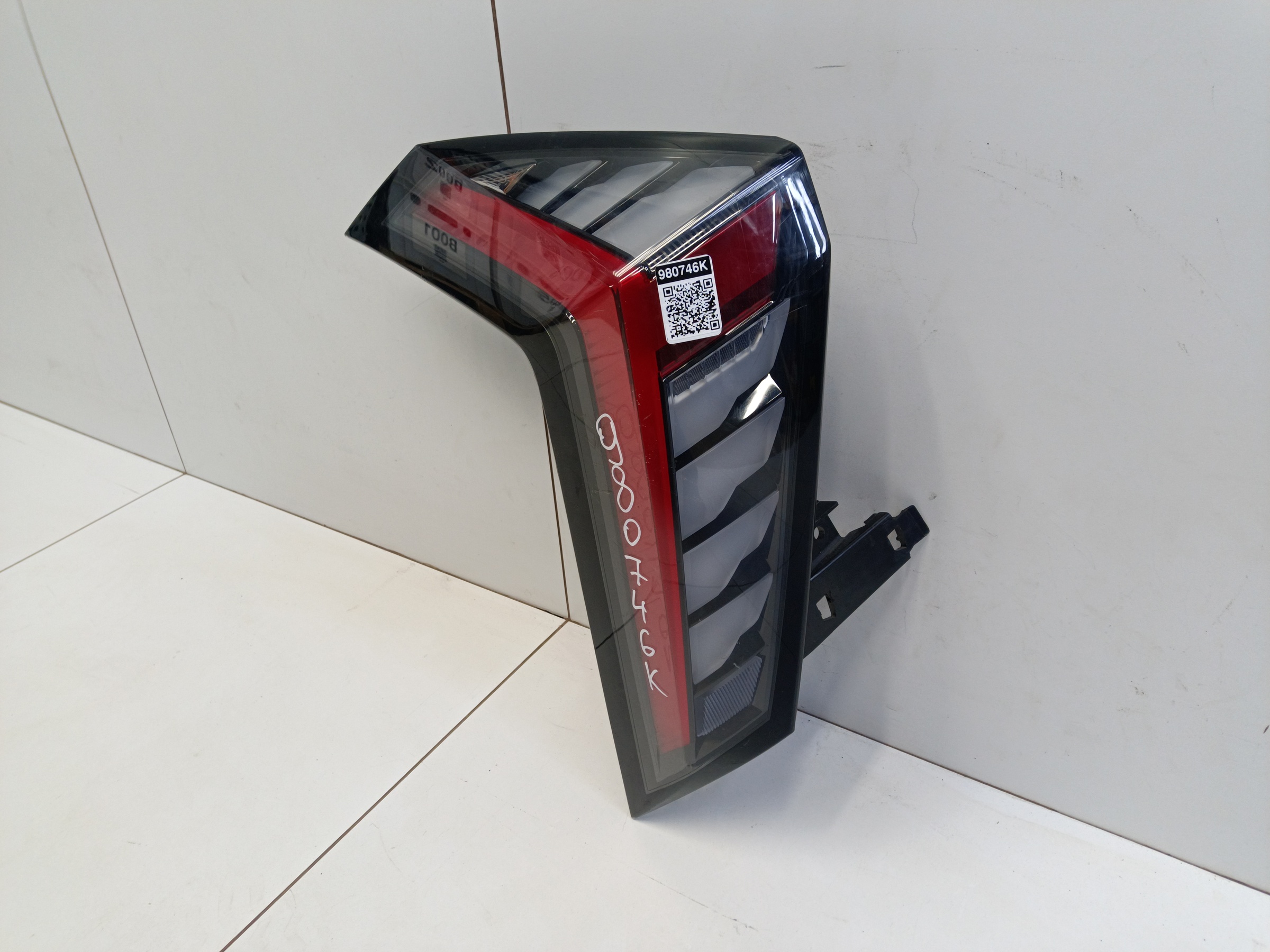 Фонарь задний левый наружный Geely Atlas 2 LED