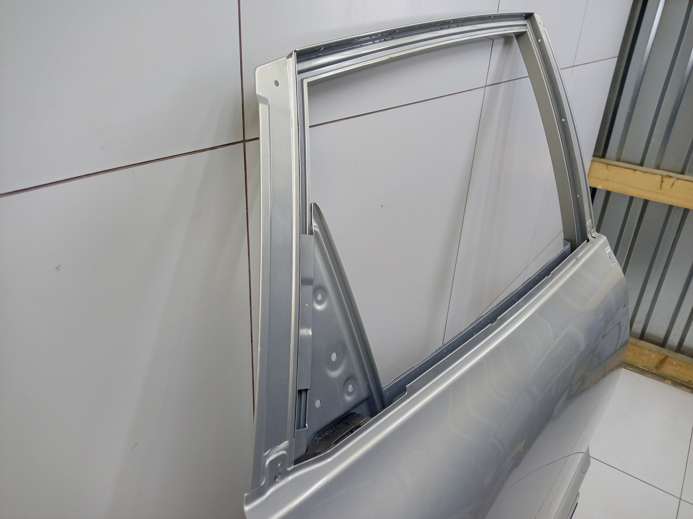 Дверь задняя правая Hongqi HS5