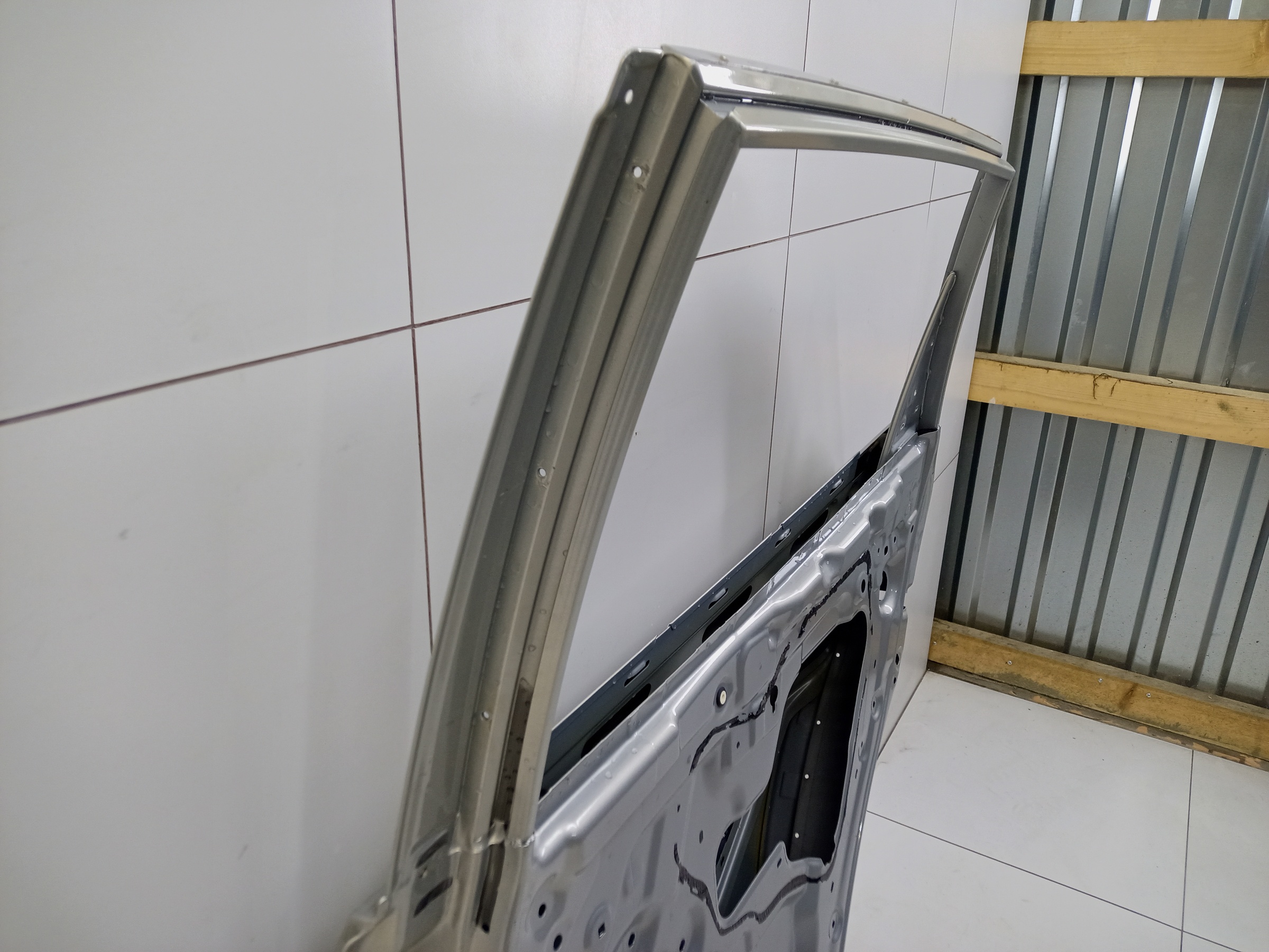 Дверь задняя правая Hongqi HS5