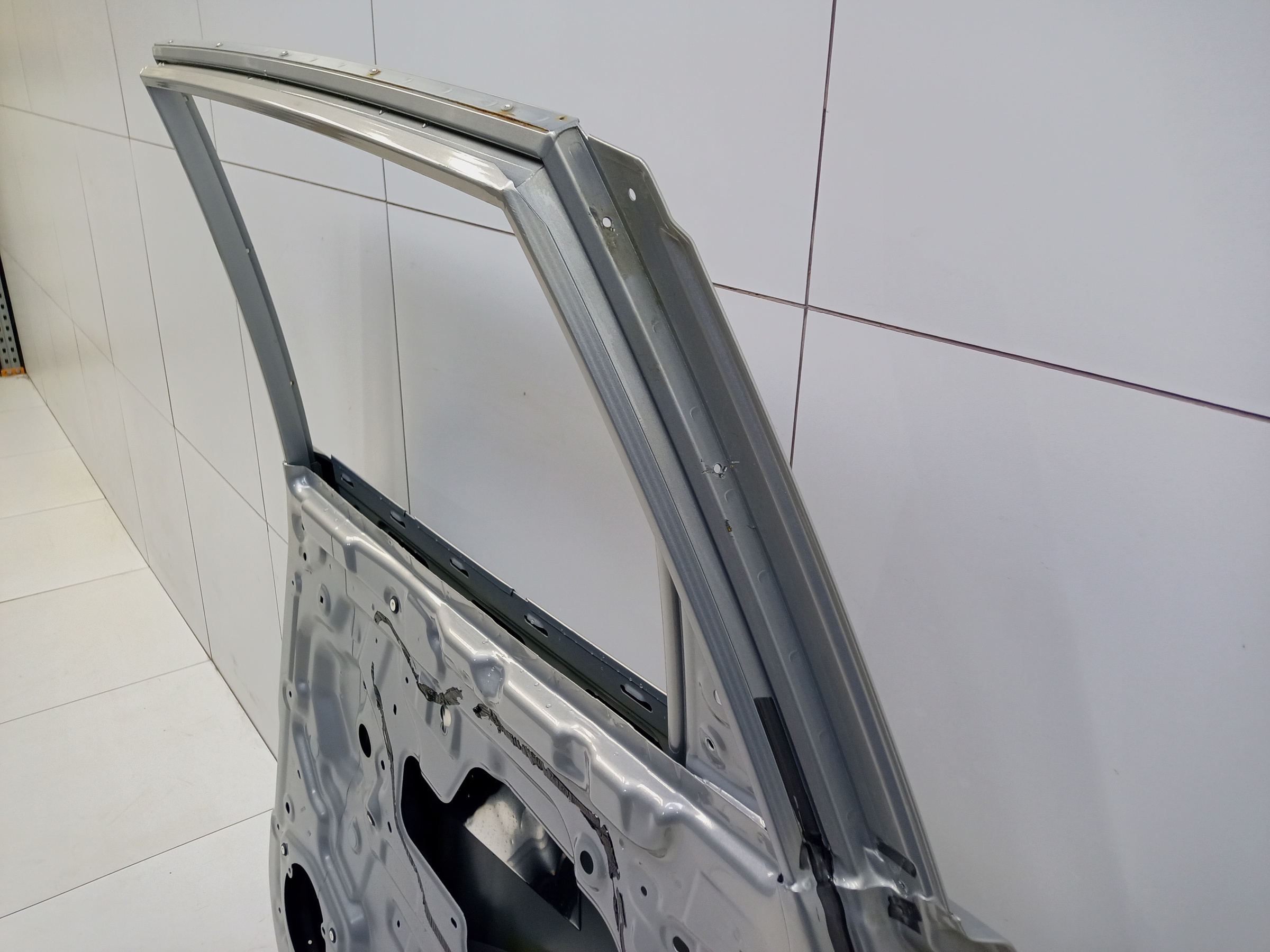 Дверь задняя правая Hongqi HS5