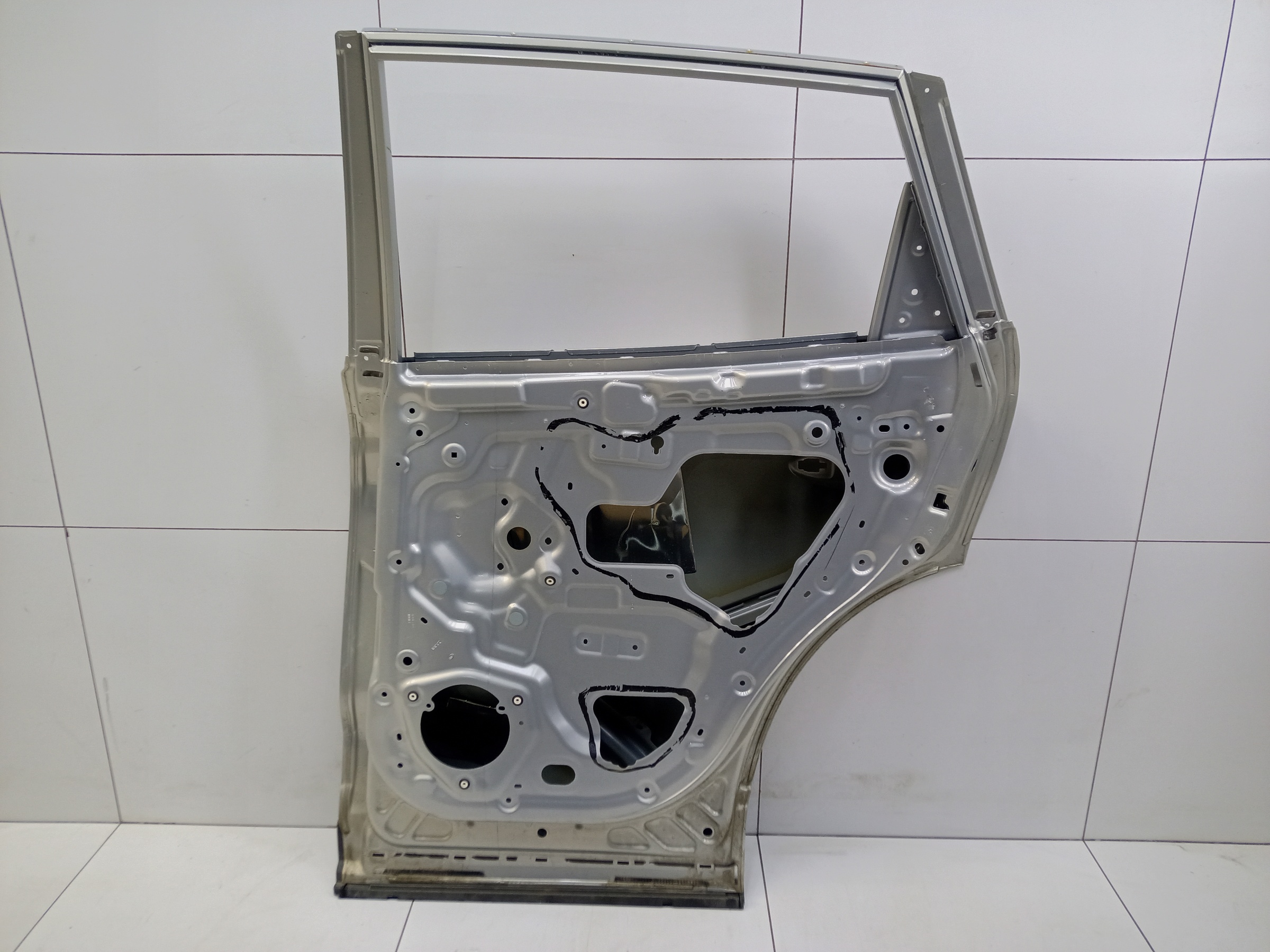 Дверь задняя правая Hongqi HS5