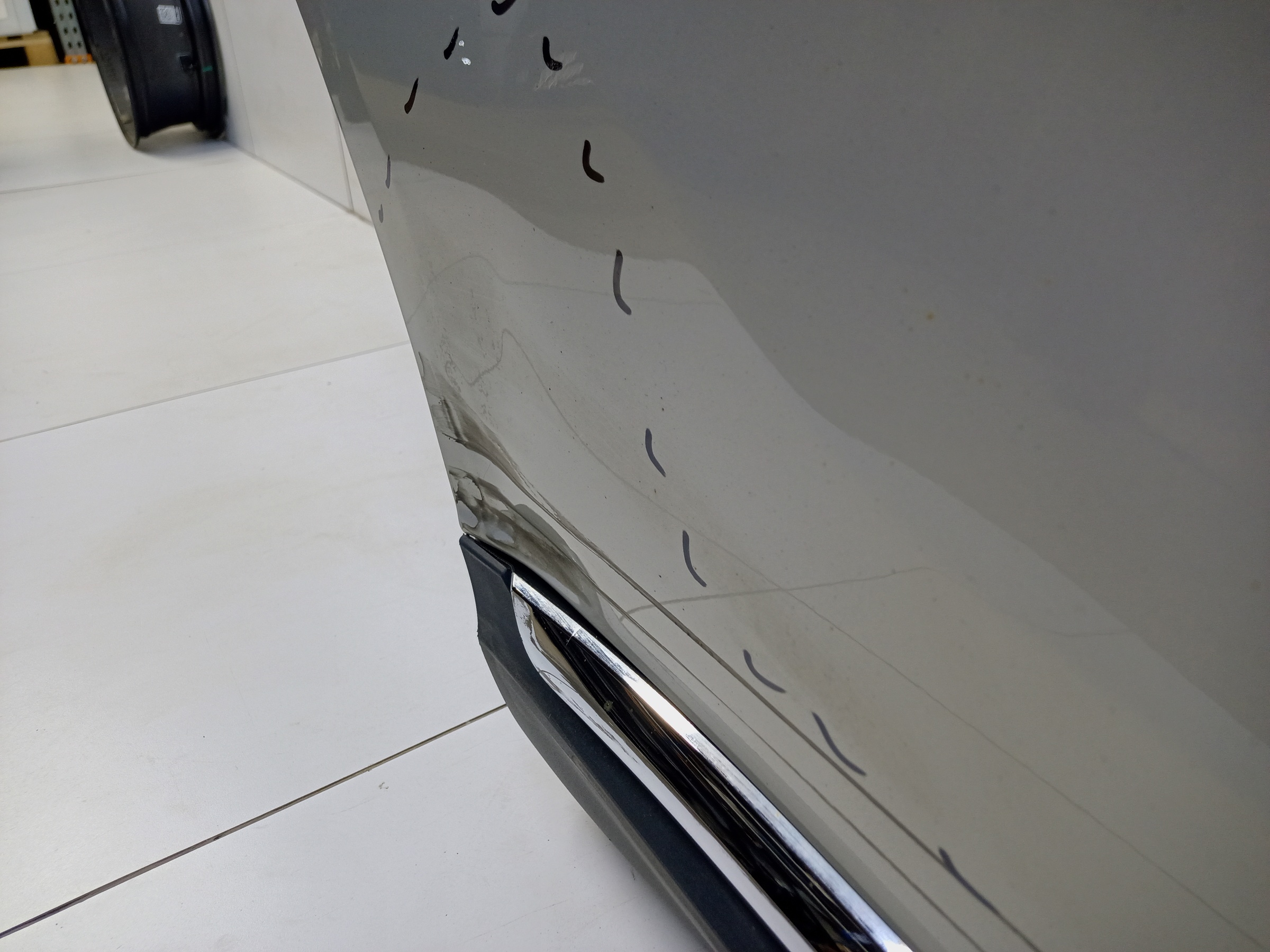 Дверь задняя правая Hongqi HS5