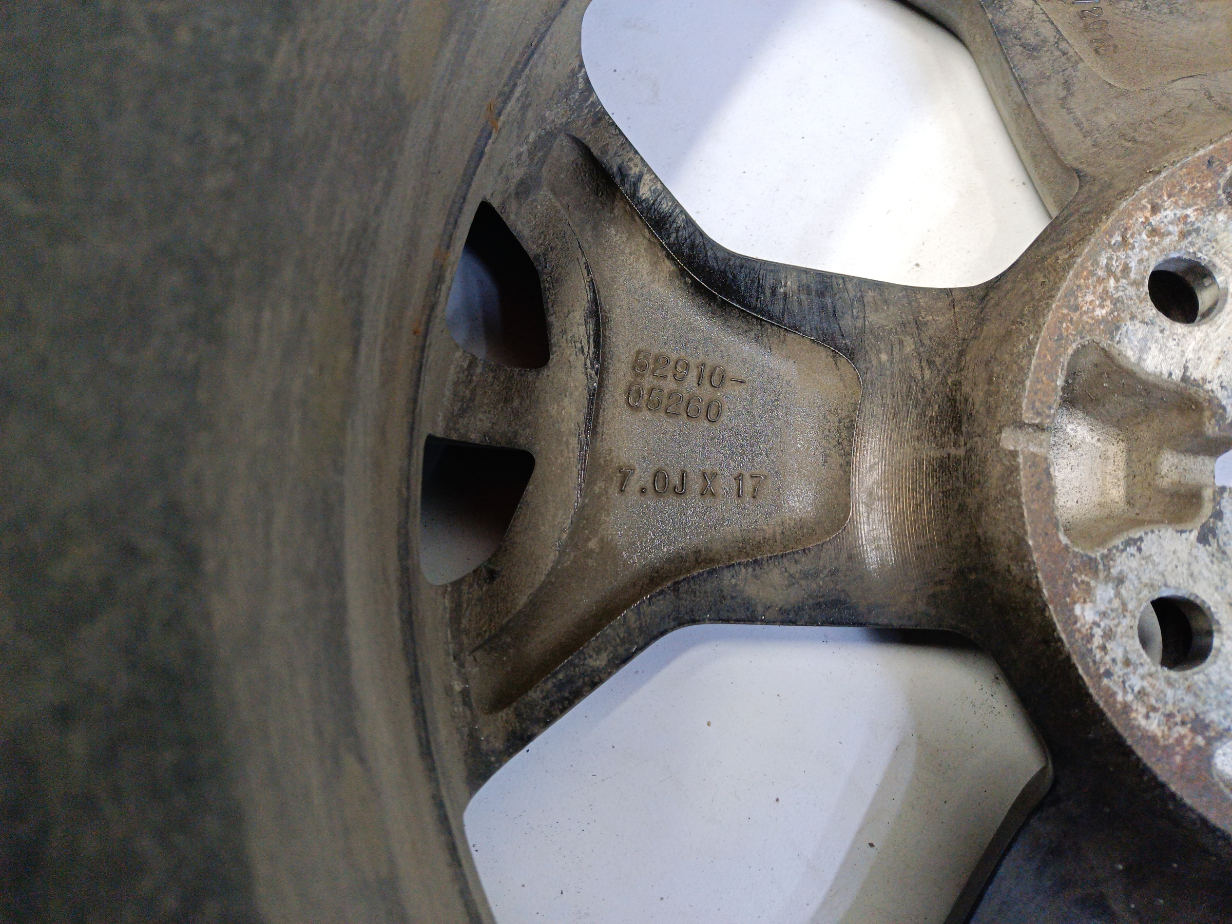 Диск колеса литой Kia Seltos R17