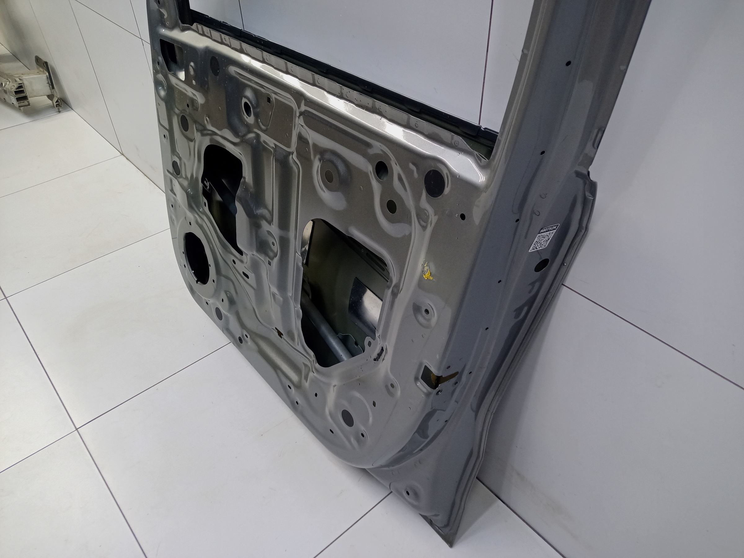 Дверь передняя правая Haval Jolion без молдинга