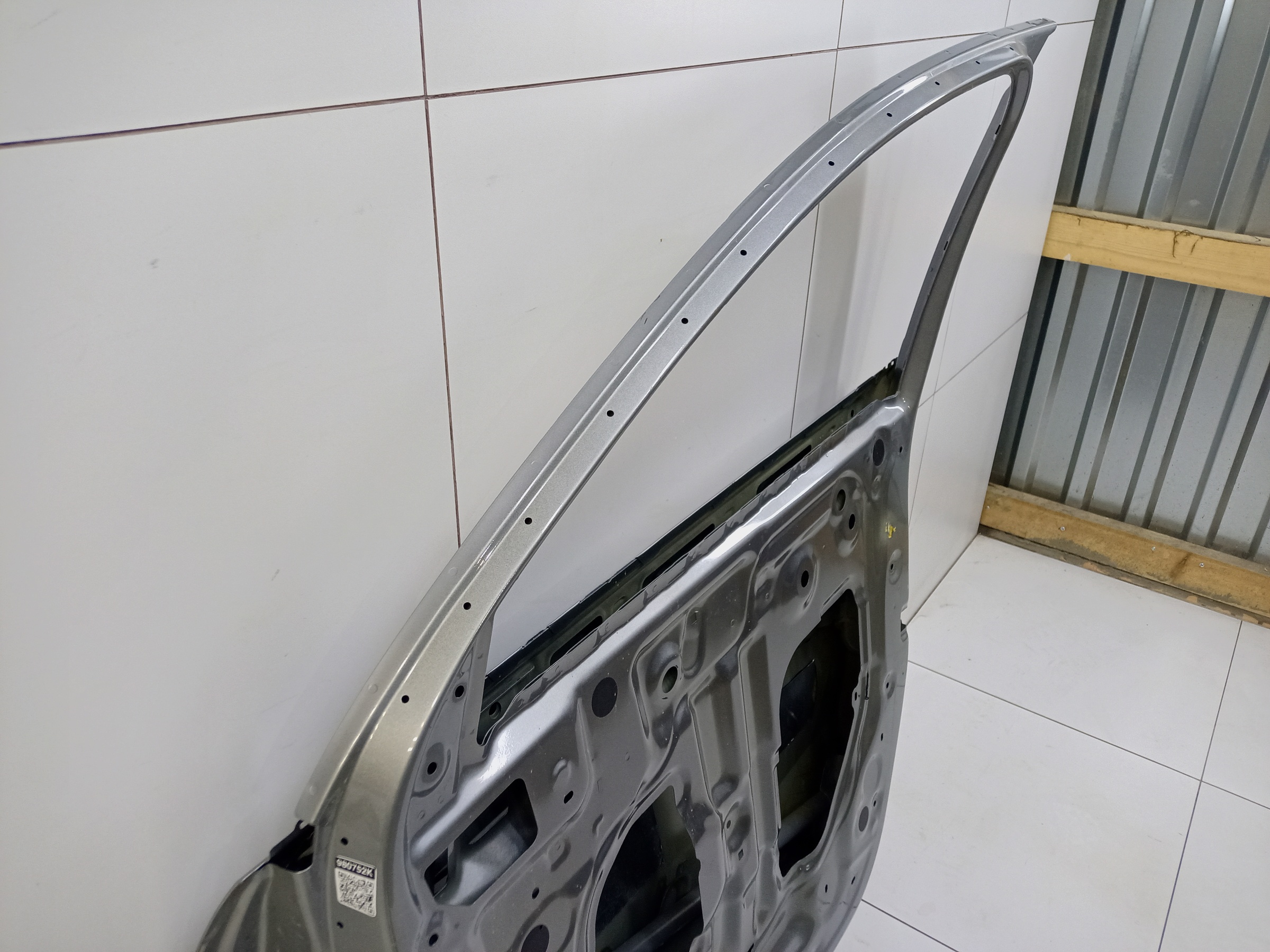 Дверь передняя правая Haval Jolion без молдинга