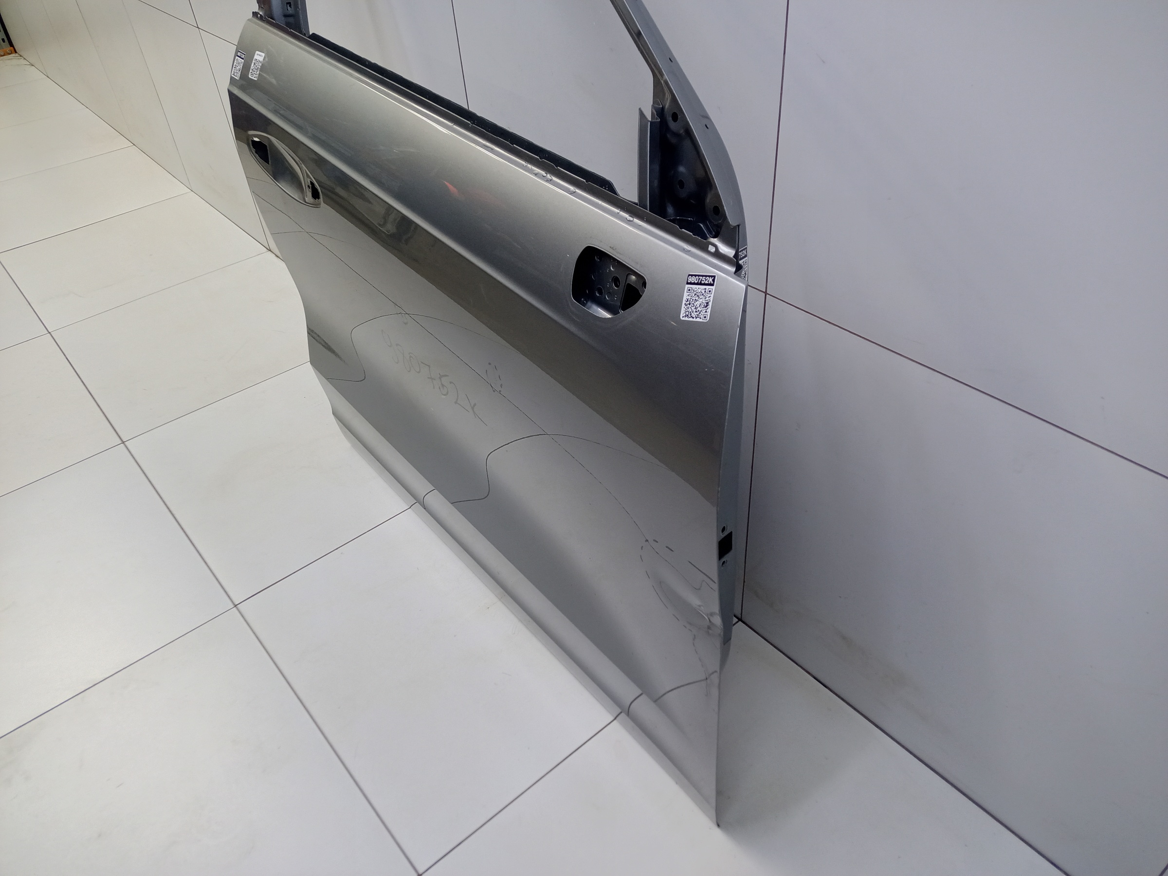 Дверь передняя правая Haval Jolion без молдинга