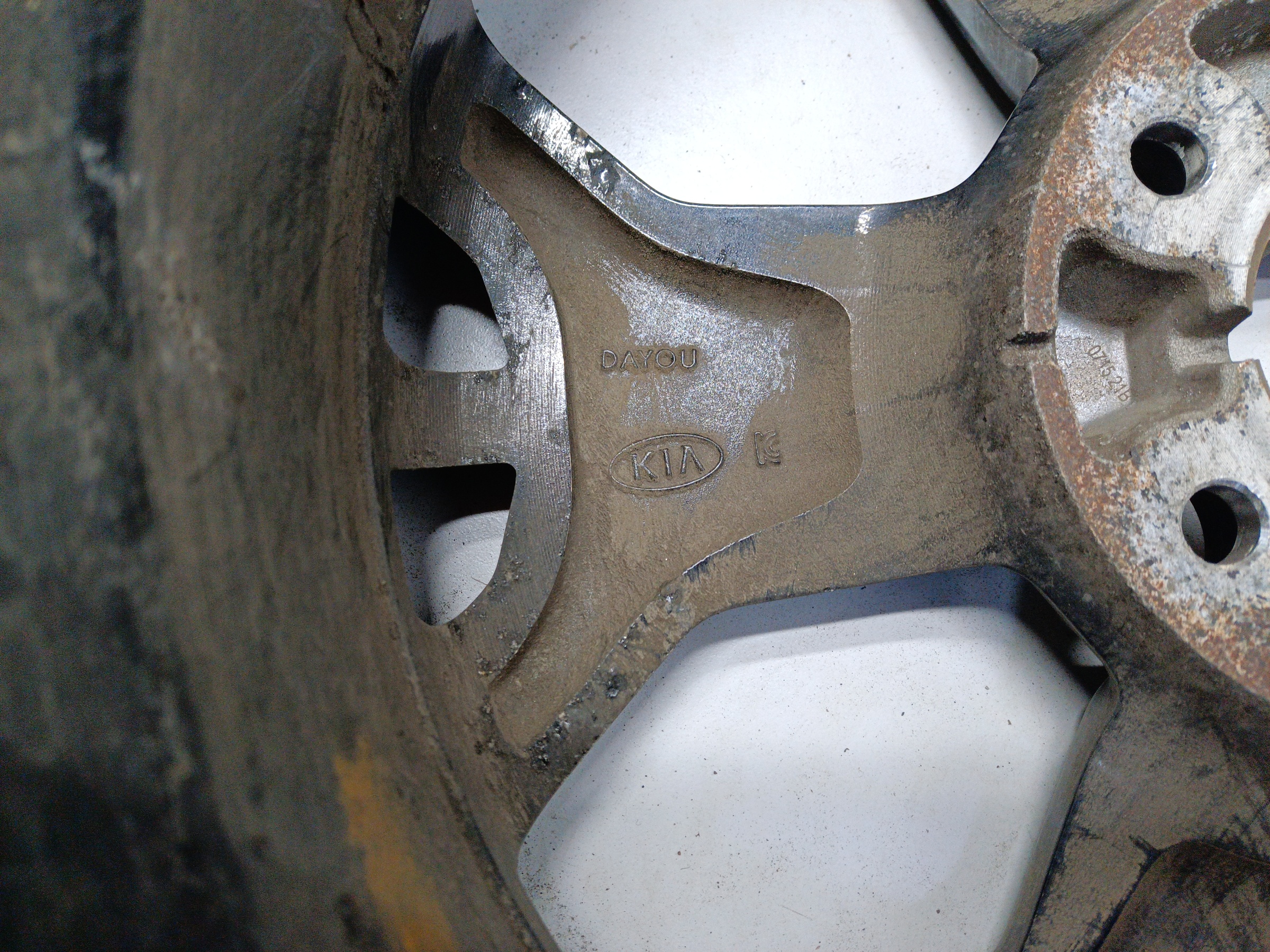 Диск колеса литой Kia Seltos R17