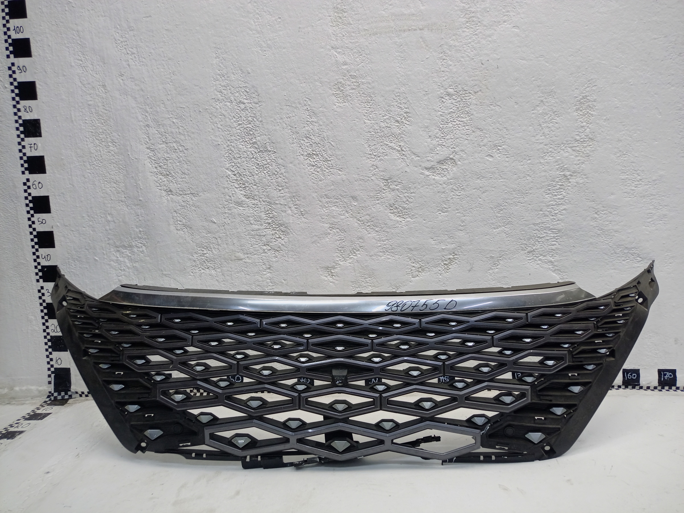 Решётка радиатора Omoda C5