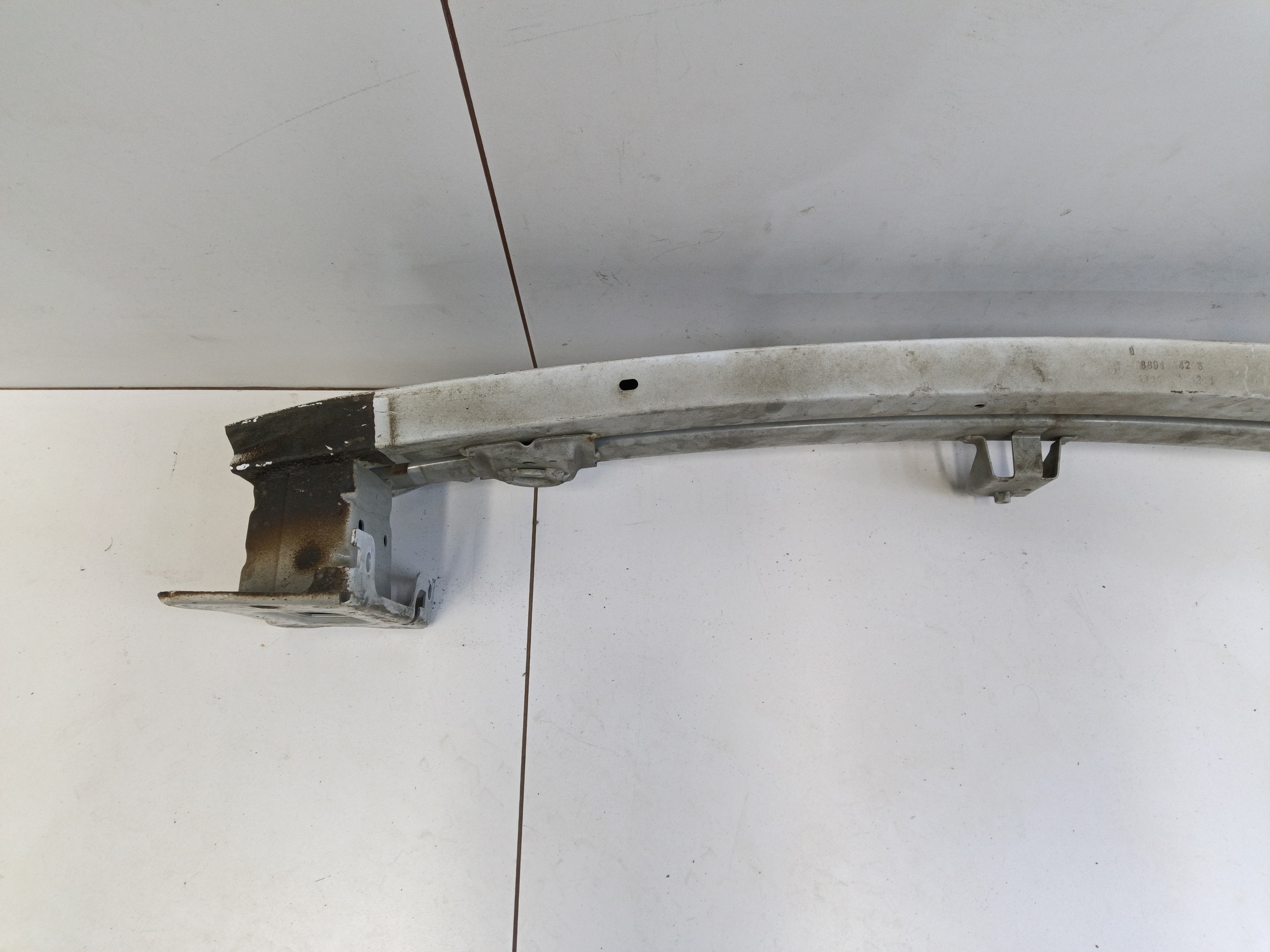 Усилитель переднего бампера Geely Coolray