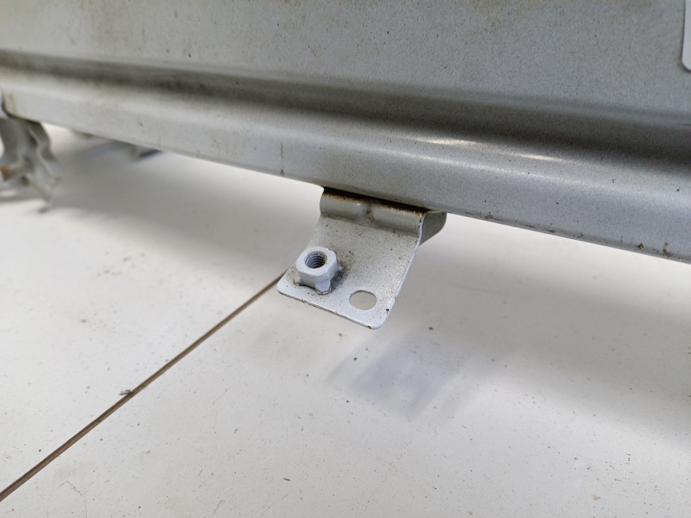 Усилитель переднего бампера Geely Coolray