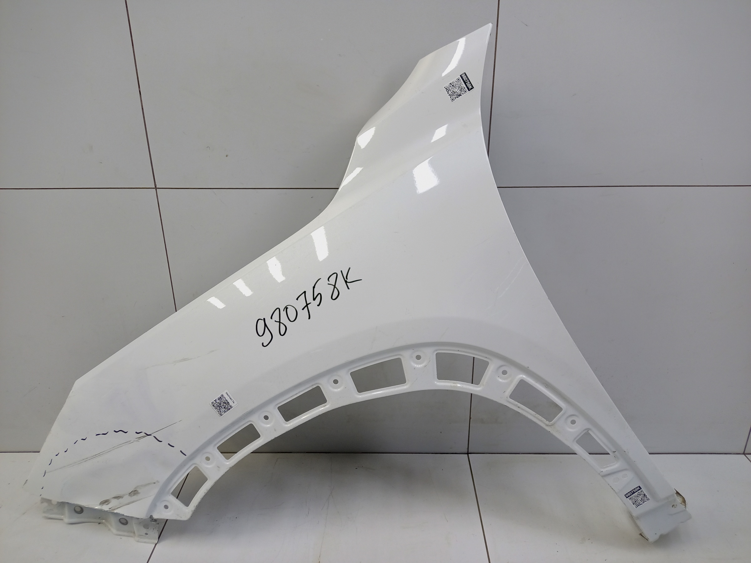 Крыло переднее левое Exeed LX