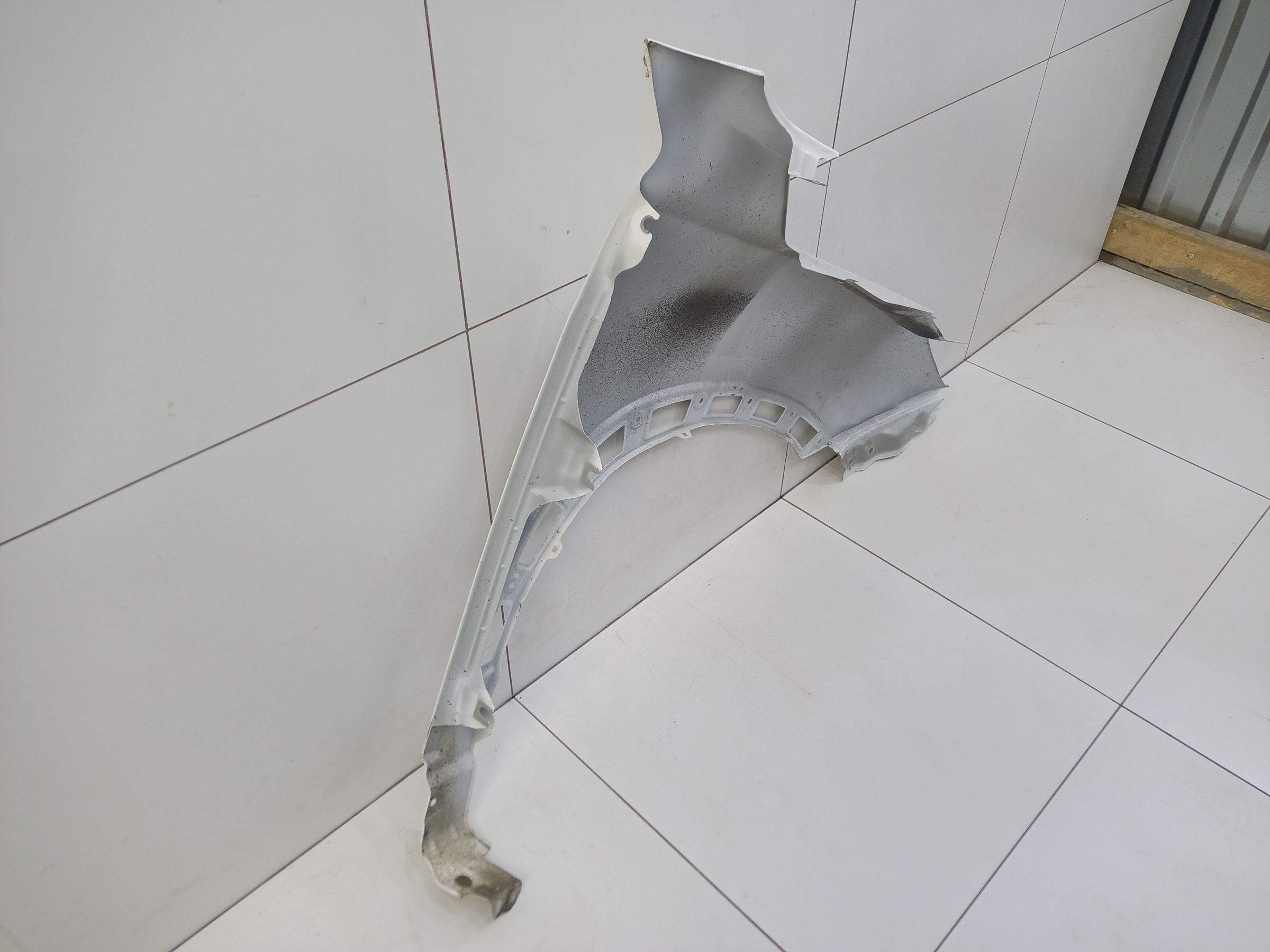 Крыло переднее левое Exeed LX