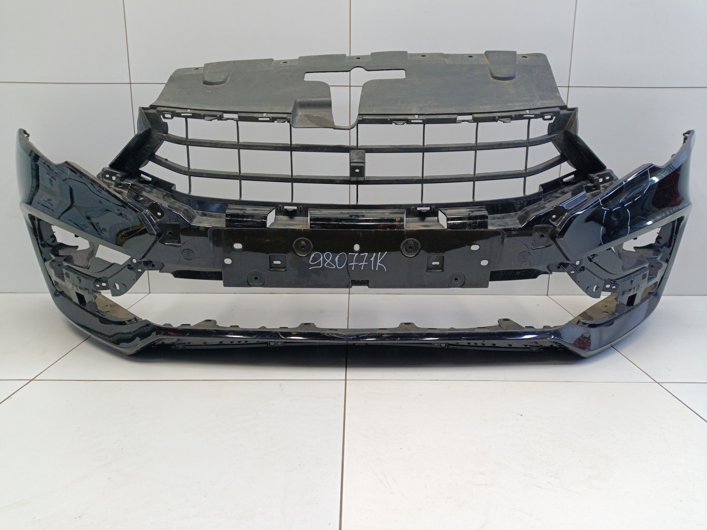 Бампер передний Lada Vesta 1 Restail