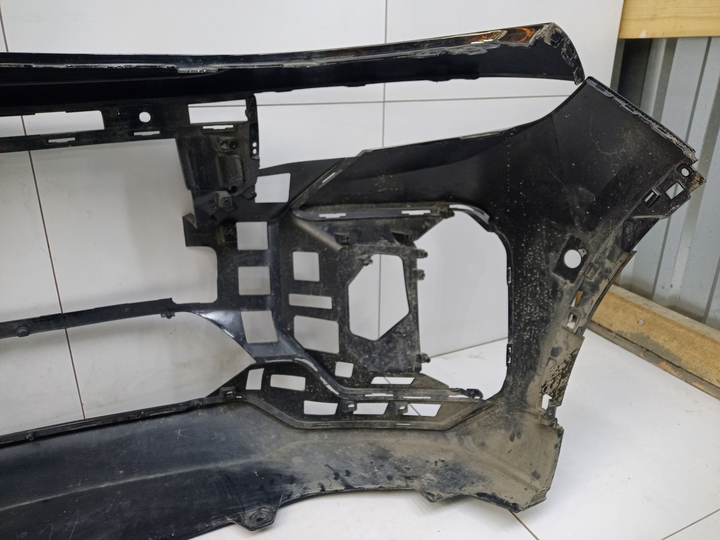 Бампер передний Voyah Free Restail