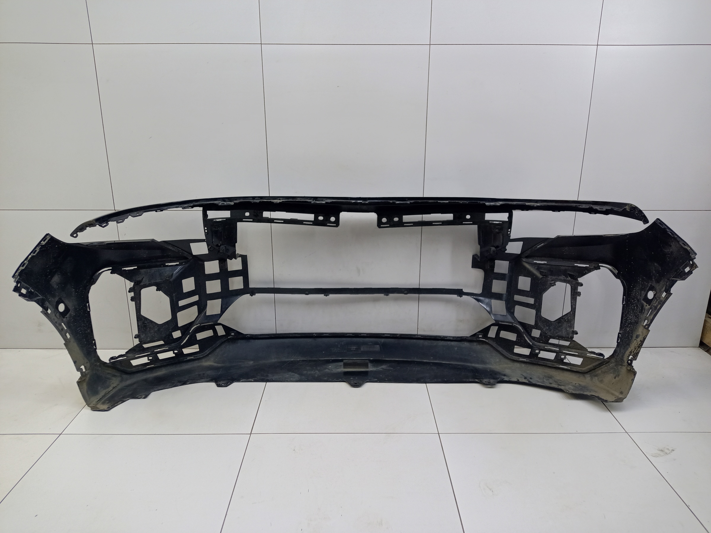 Бампер передний Voyah Free Restail