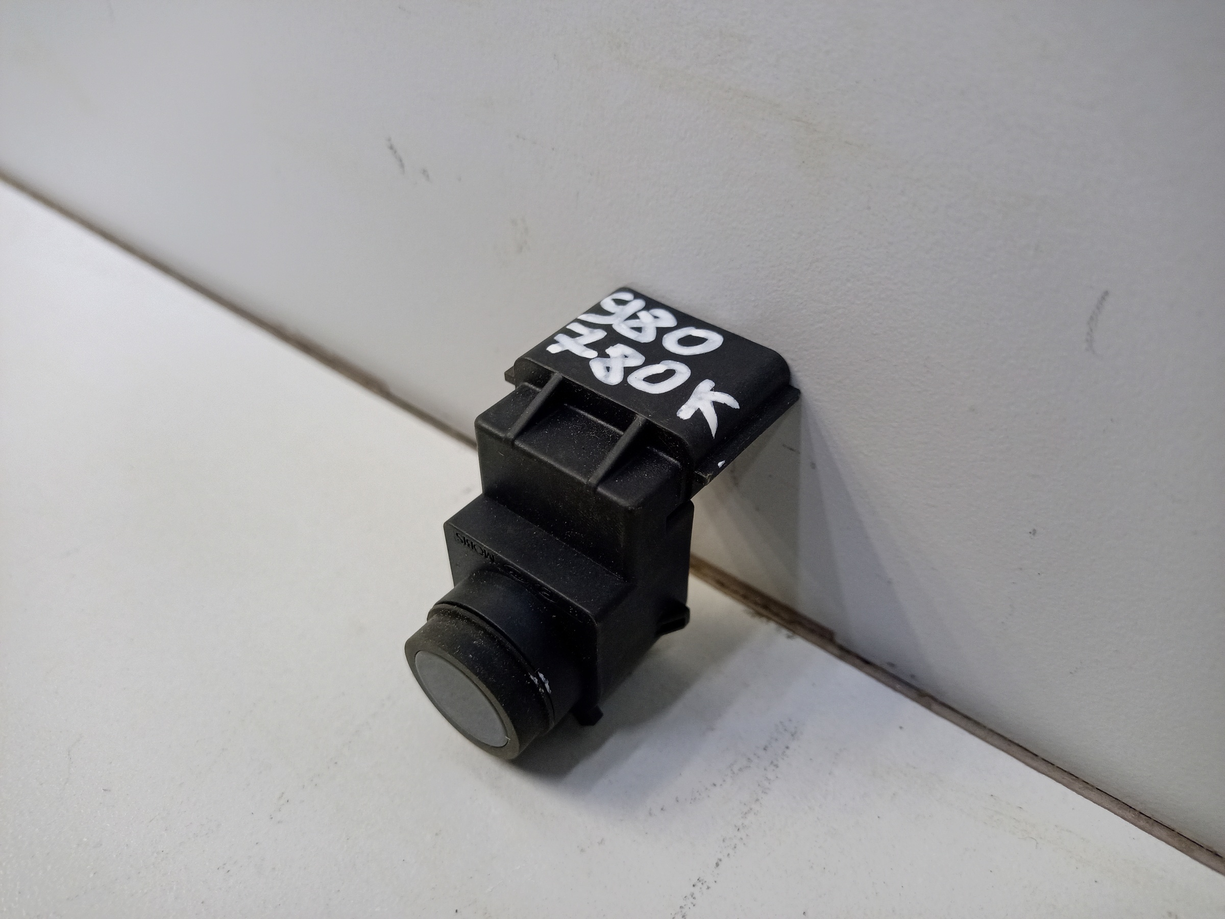 Датчик парковки передний в решетку " парктроник "  Kia Sorento 4