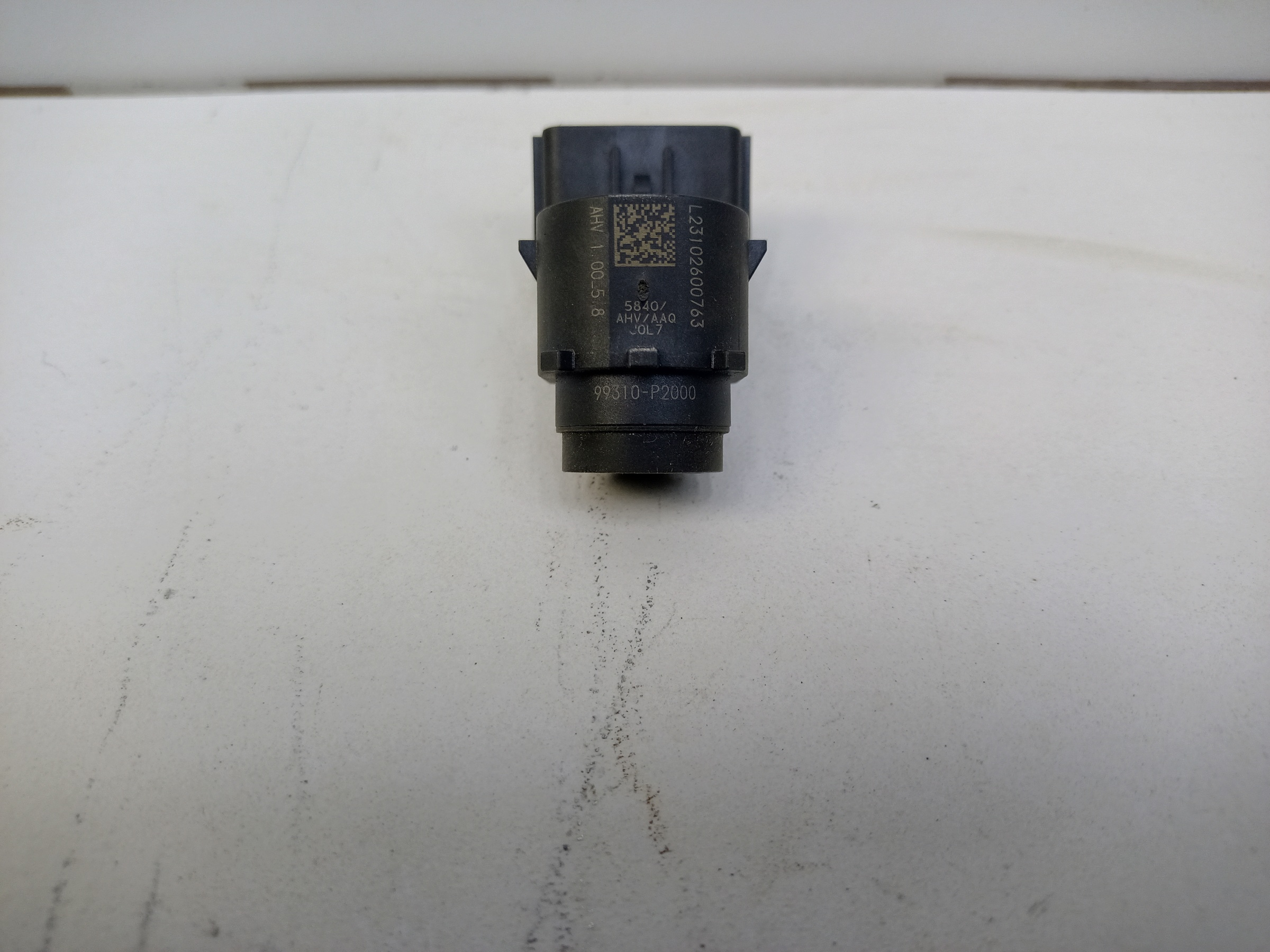 Датчик парковки передний в решетку " парктроник "  Kia Sorento 4