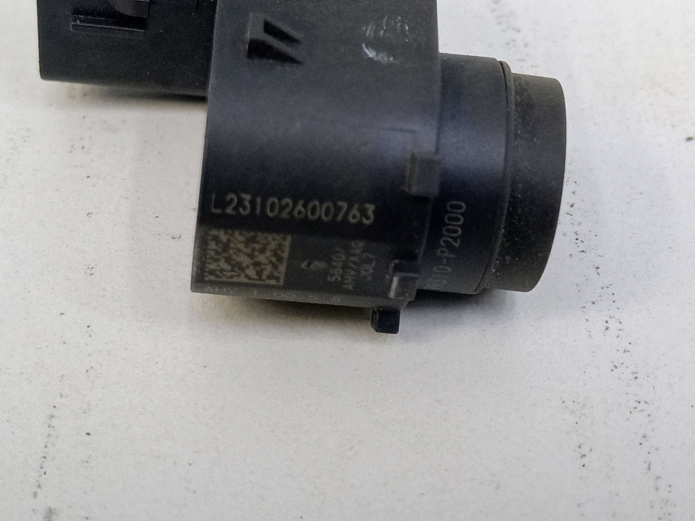 Датчик парковки передний в решетку " парктроник "  Kia Sorento 4