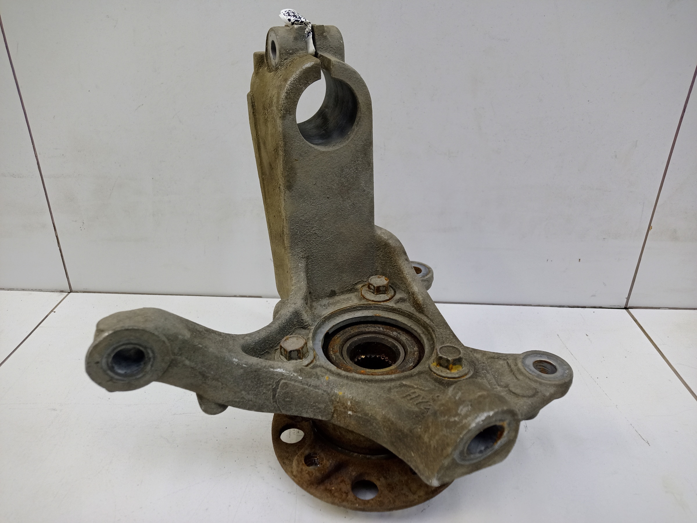 Кулак поворотный передний левый Haval Dargo