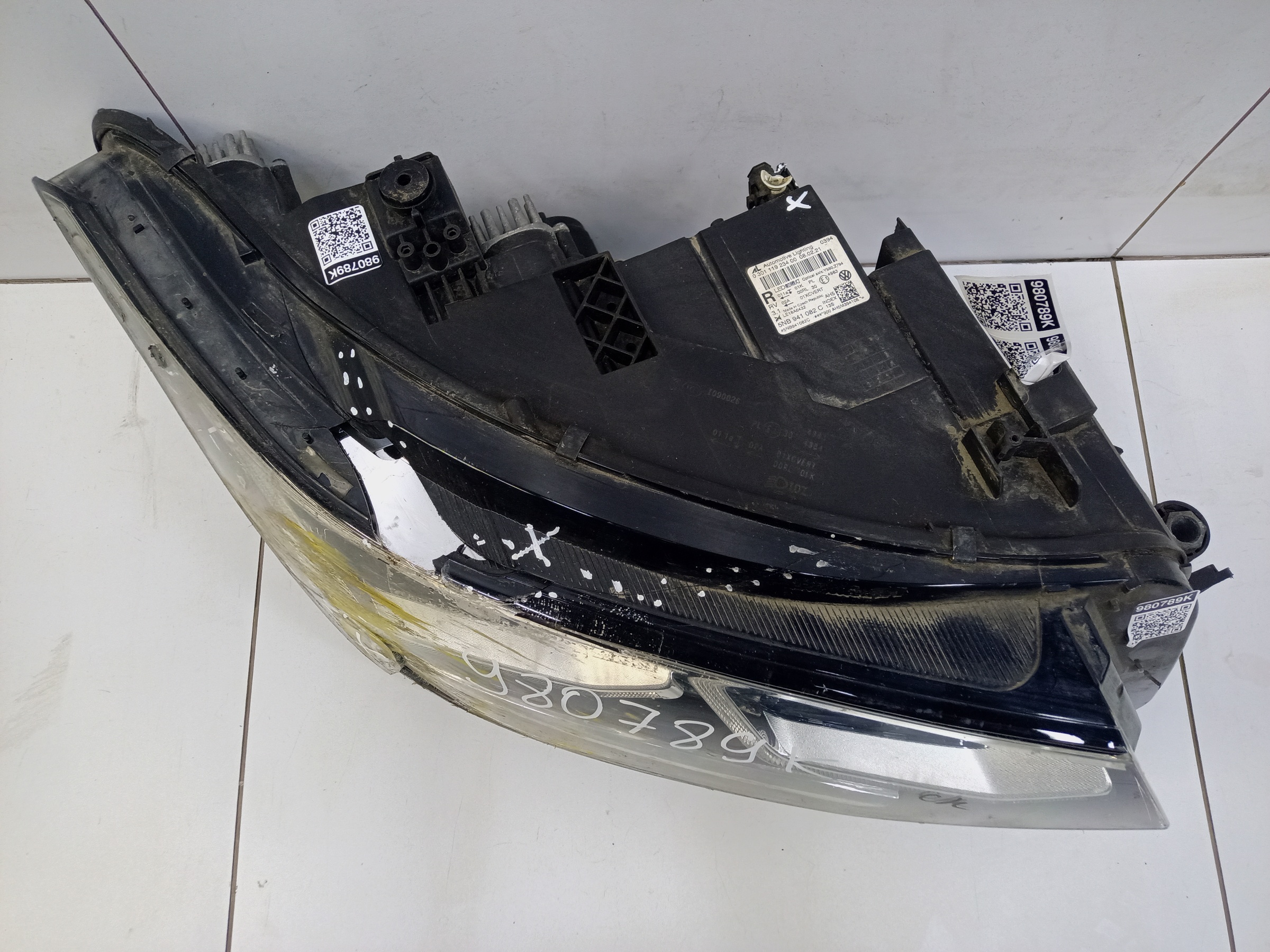 Фара передняя правая Volkswagen Tiguan 2 Restail LED